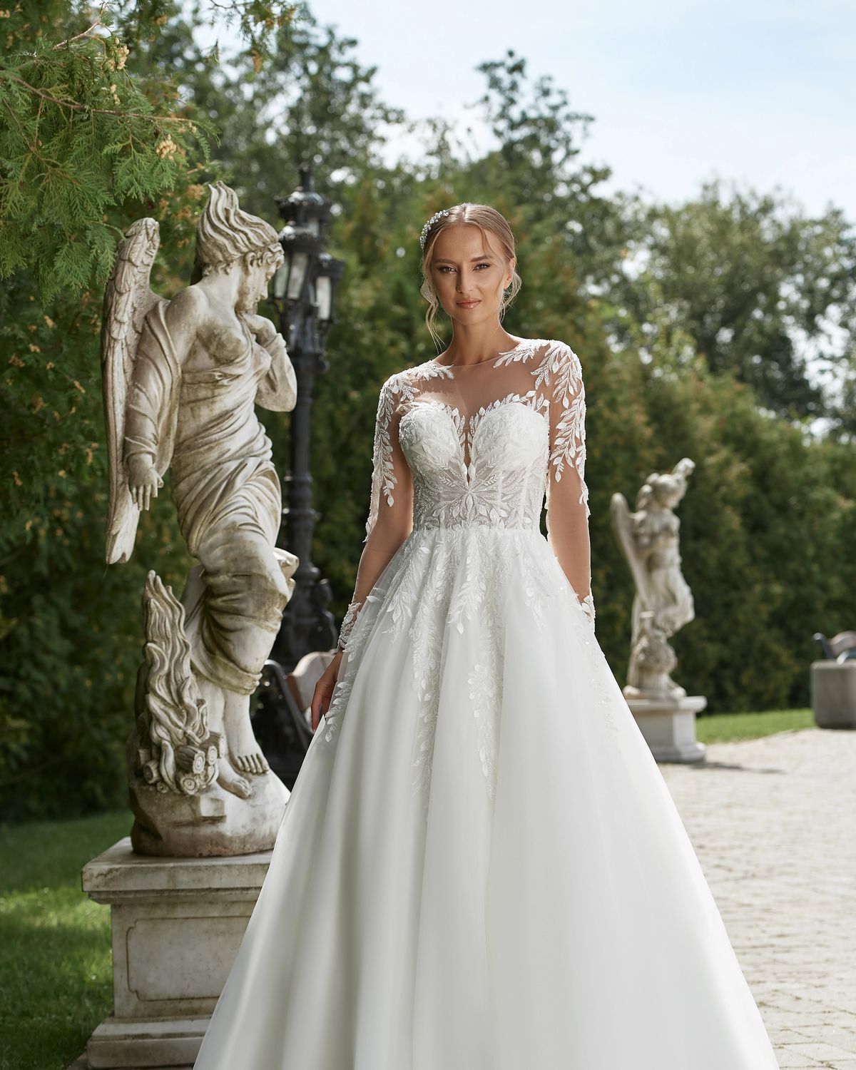 Rochia de mireasă Isabela, model 856, colecția Royal Elegance