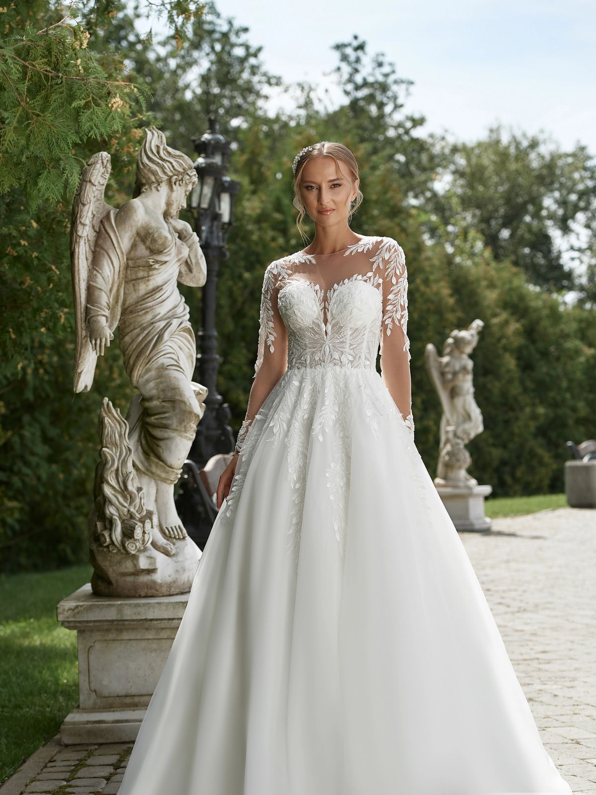Rochia de mireasă Isabela, model 856, colecția Royal Elegance