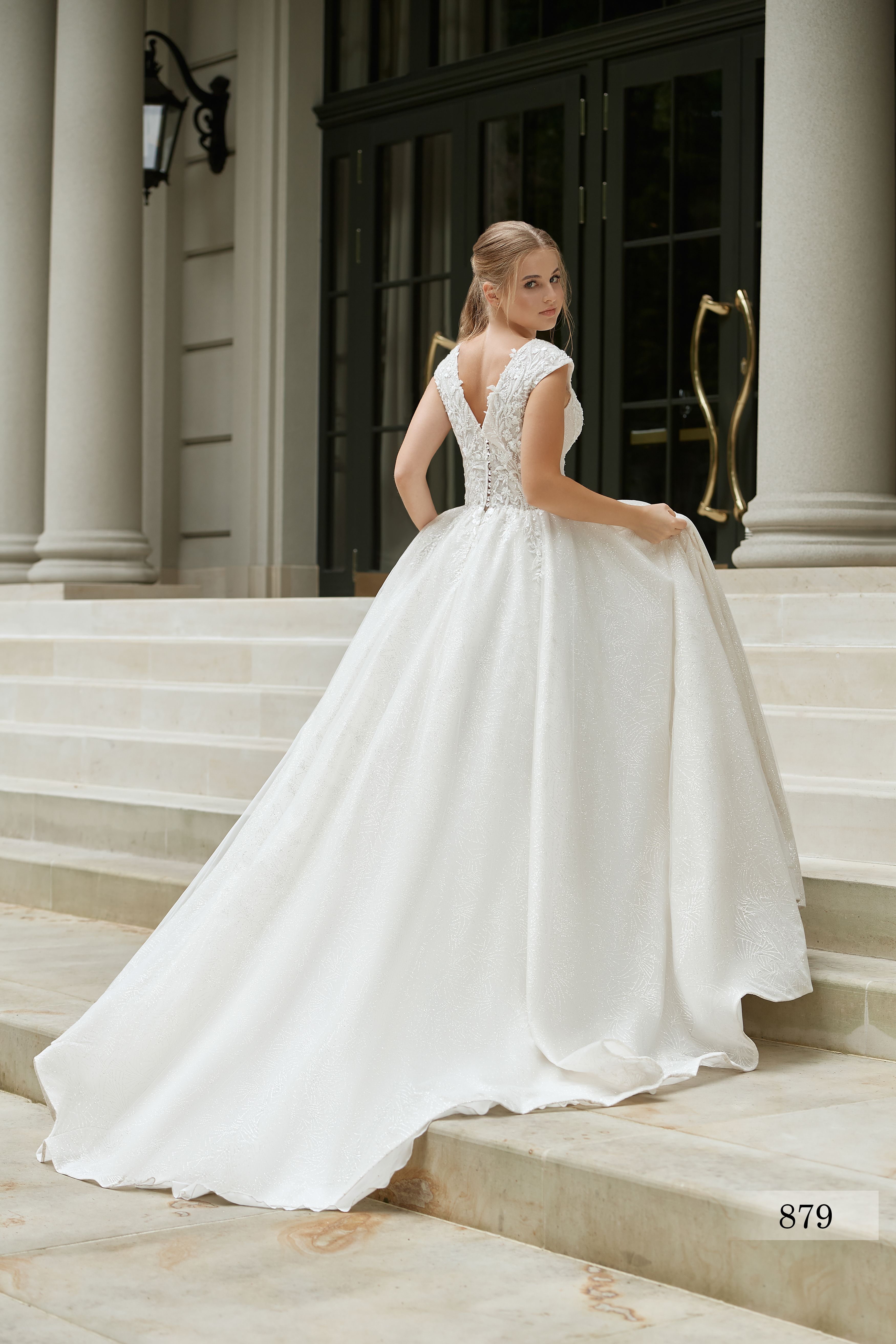 Rochia de mireasă Malina, model 879, colecția Royal Elegance