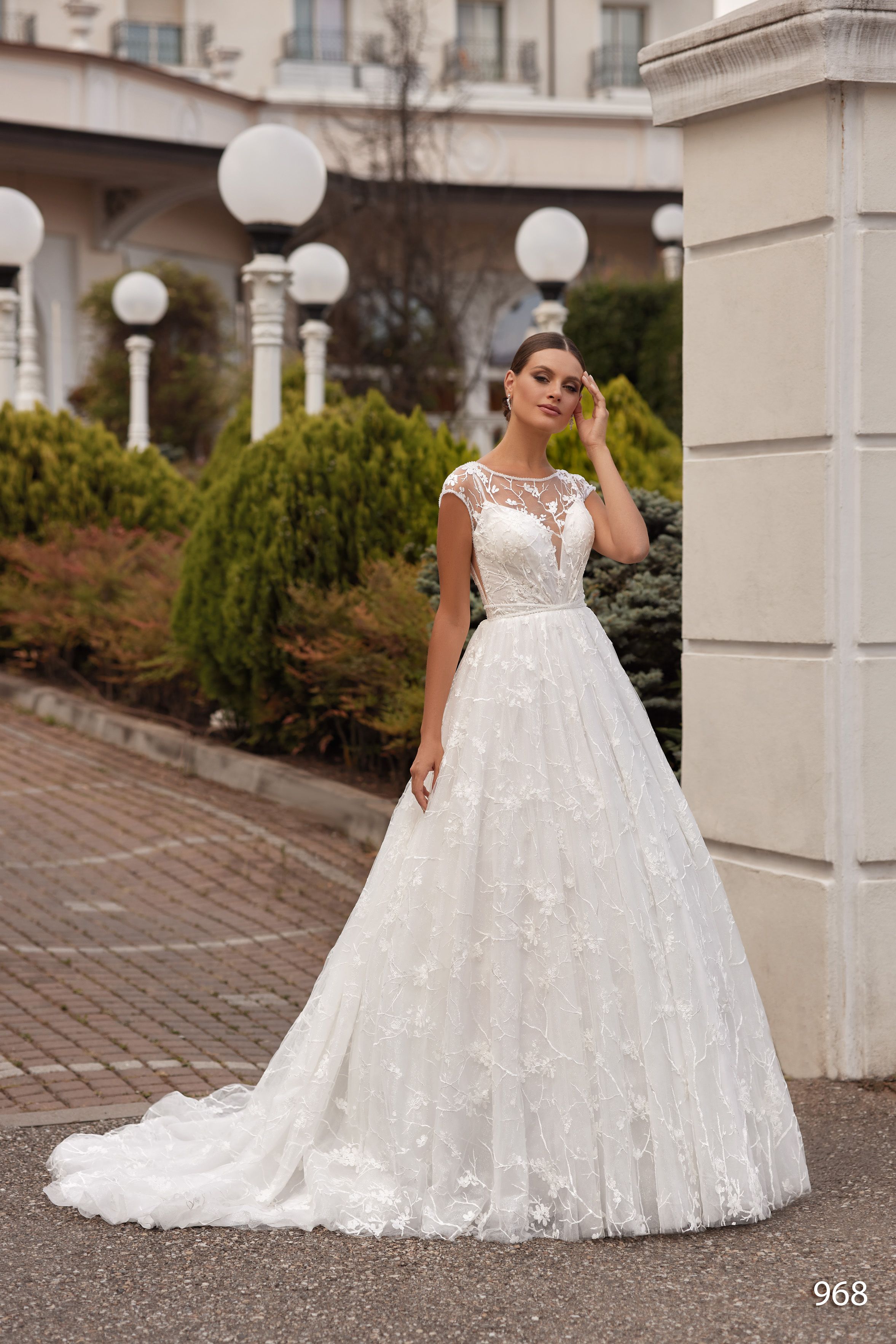 Rochia de mireasă Emanuela, model 968, colecția Sunshine
