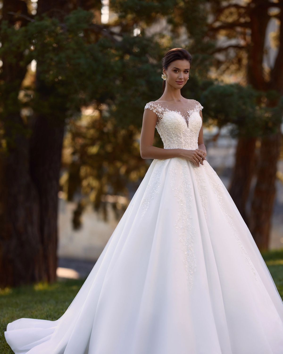 Rochia de mireasă Ariana, model 1056, colecția Performance