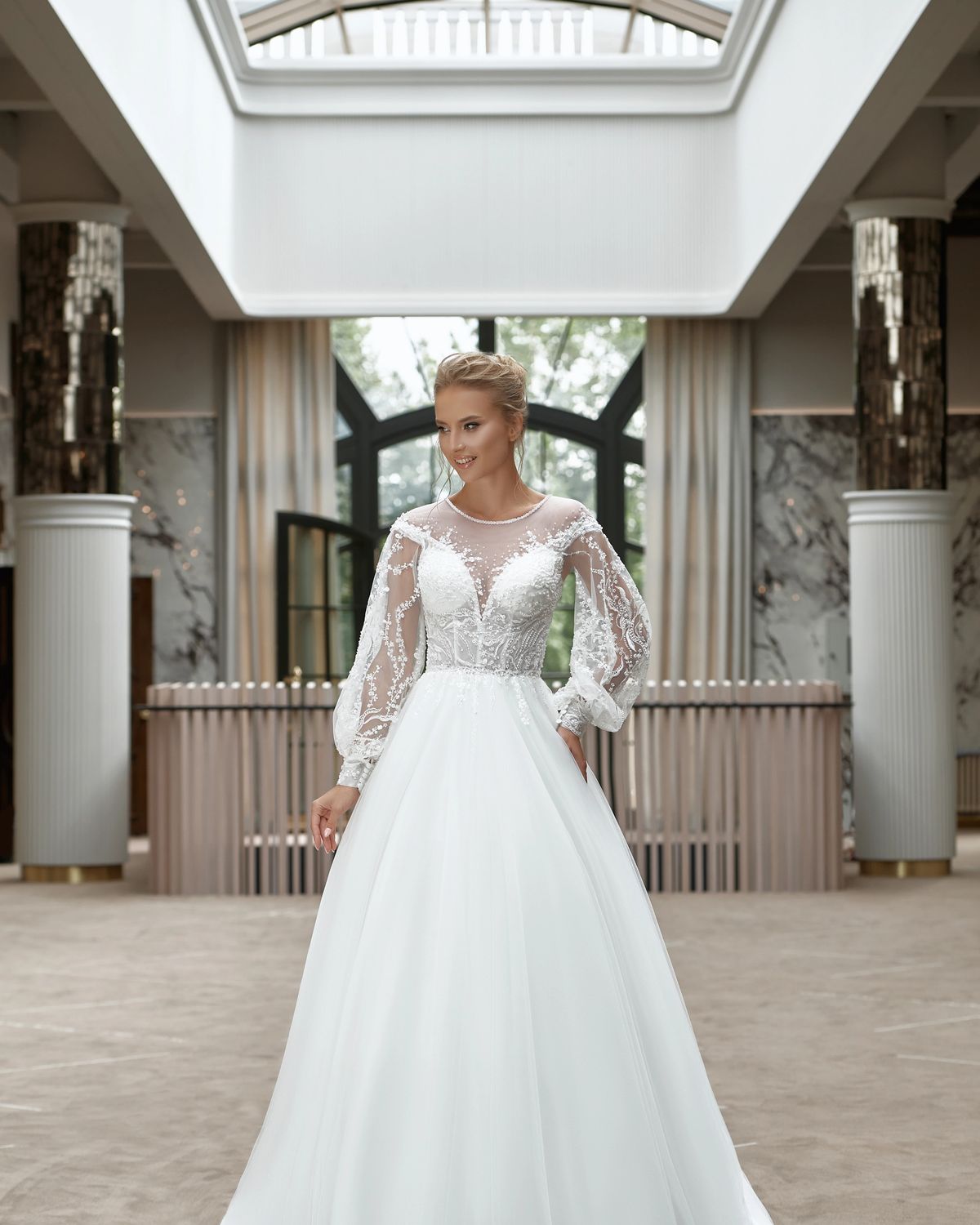 Rochia de mireasă Leona, model 865, colecția Royal Elegance
