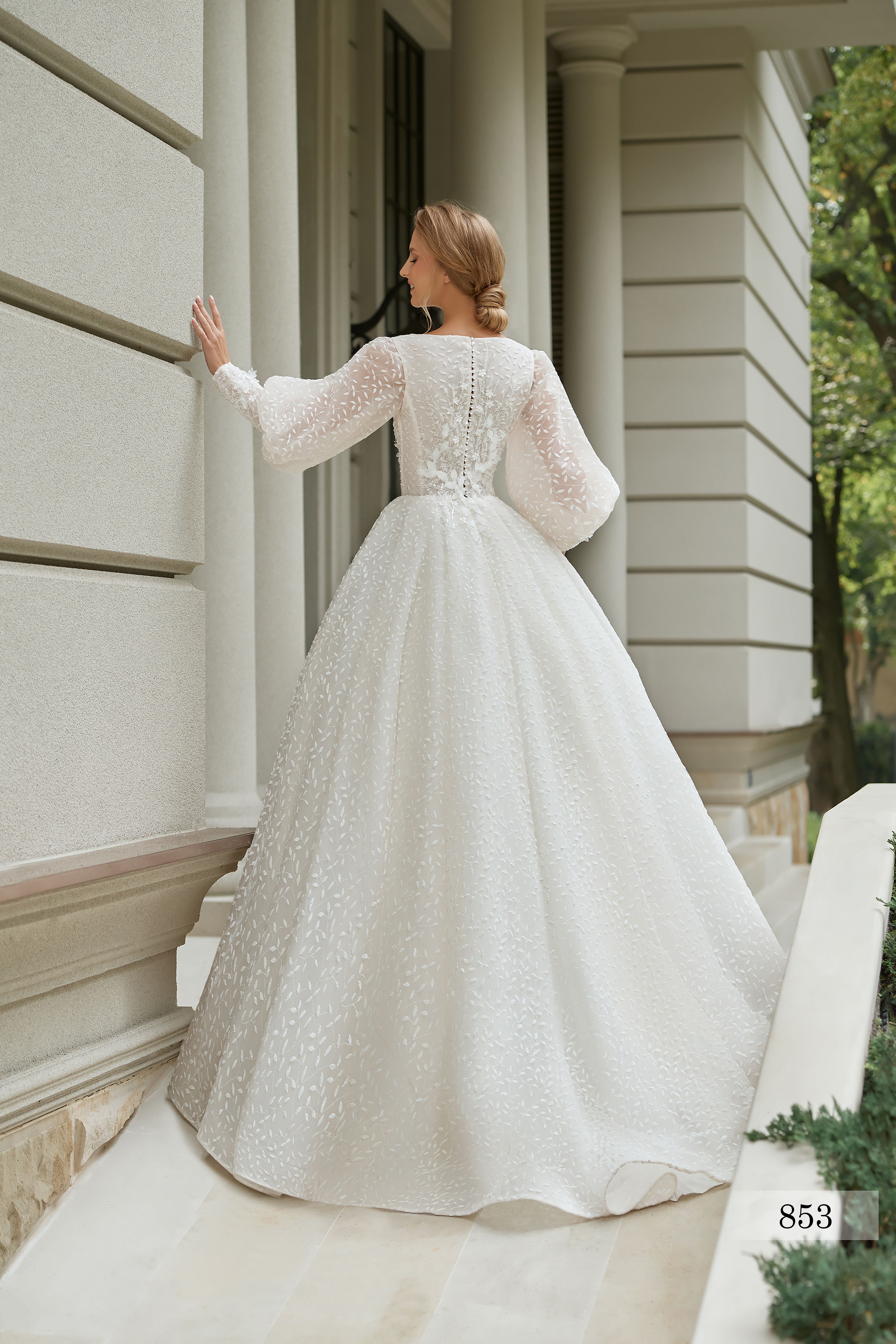 Rochia de mireasă Iolanda, model 853, colecția Royal Elegance