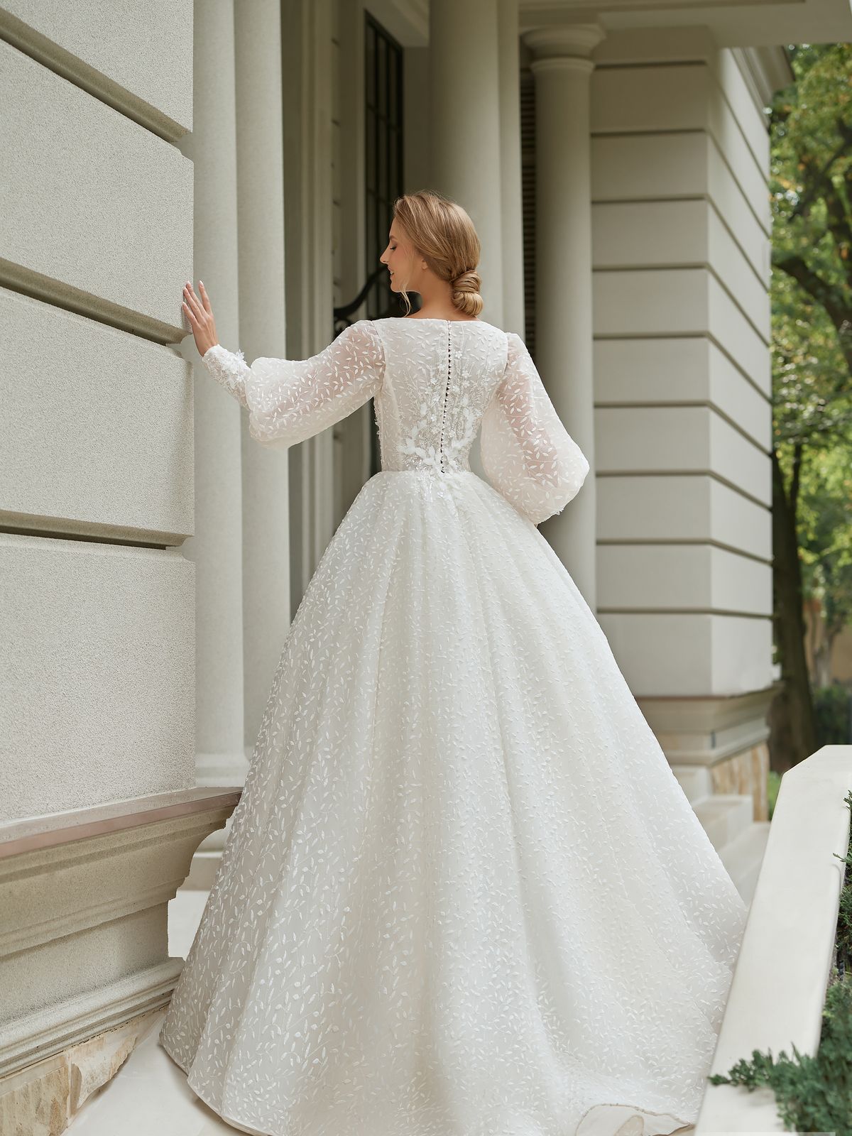 Rochia de mireasă Iolanda, model 853, colecția Royal Elegance