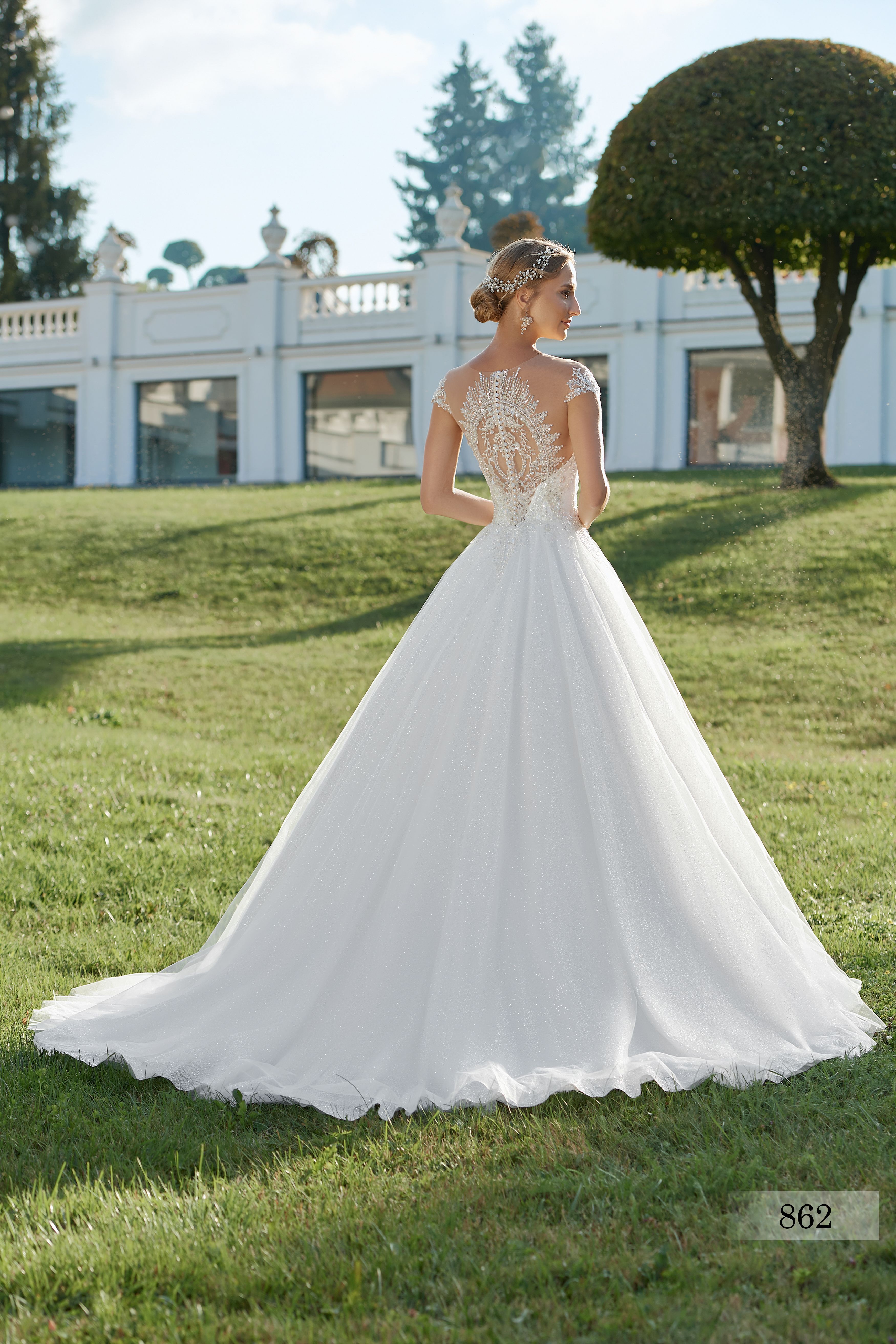 Rochia de mireasă Larisa, model 862, colecția Royal Elegance