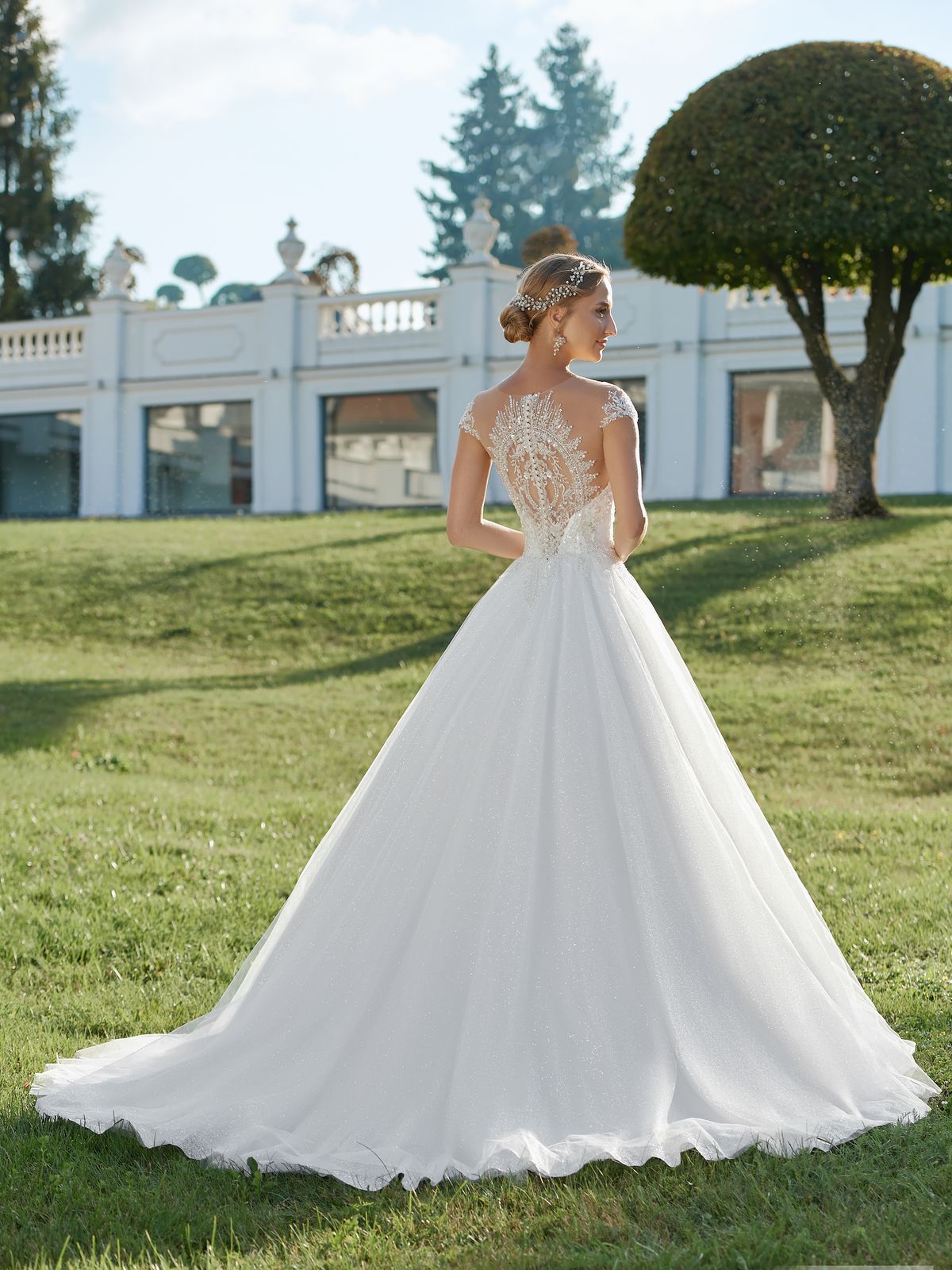Rochia de mireasă Larisa, model 862, colecția Royal Elegance