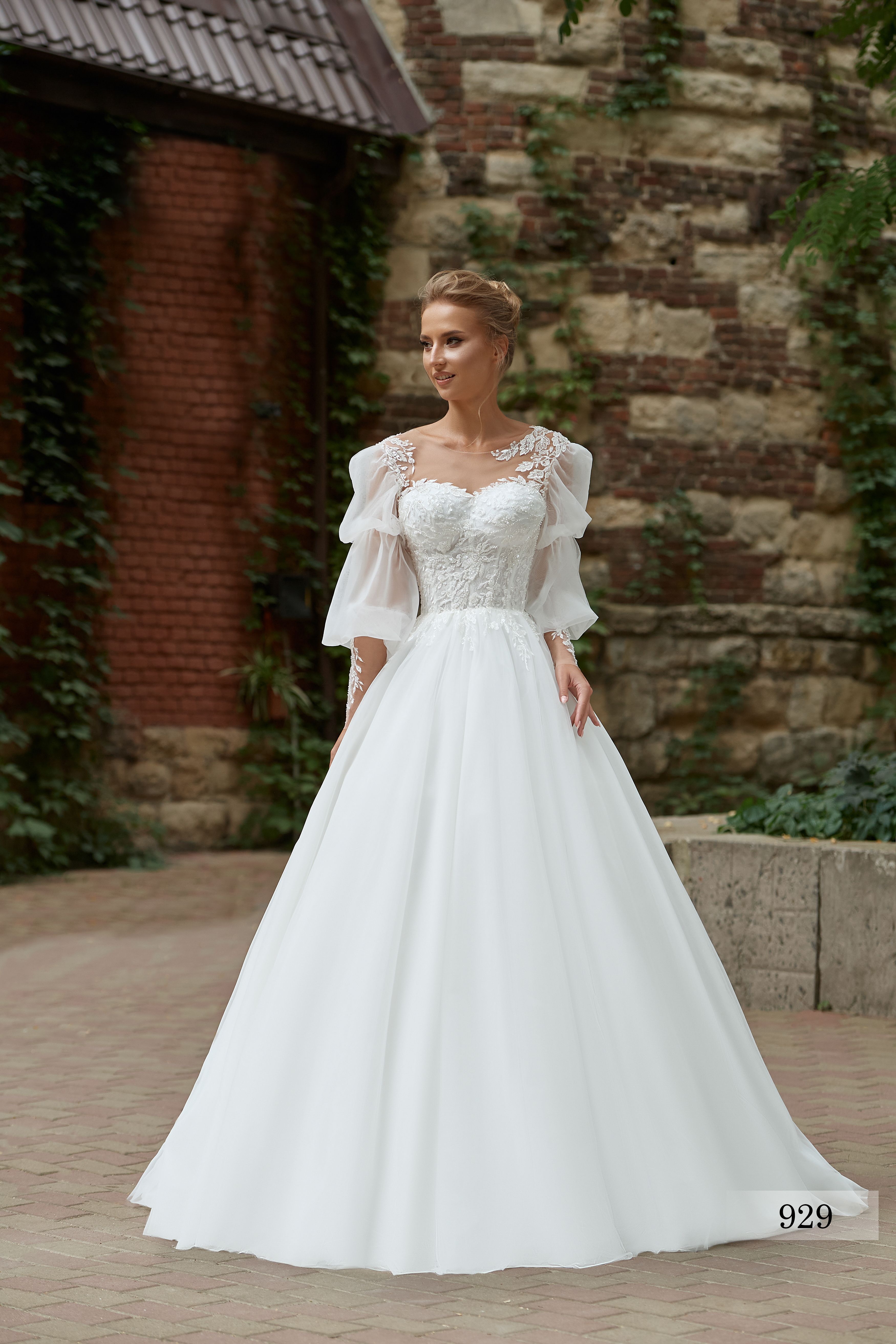 Rochia de mireasă Stefania, model 929, colecția Soft Beauty