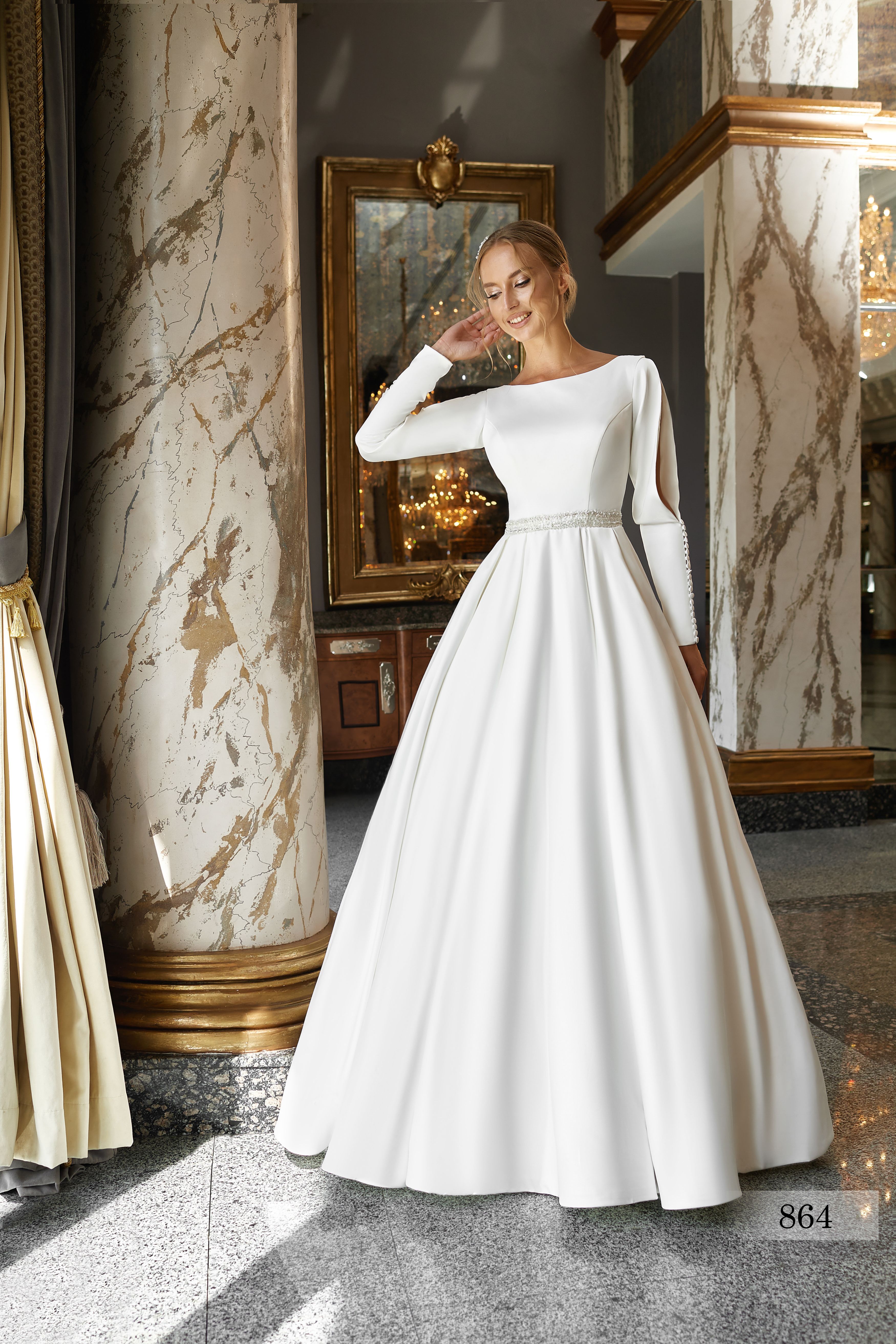 Rochia de mireasă Lavinia, model 864, colecția Royal Elegance