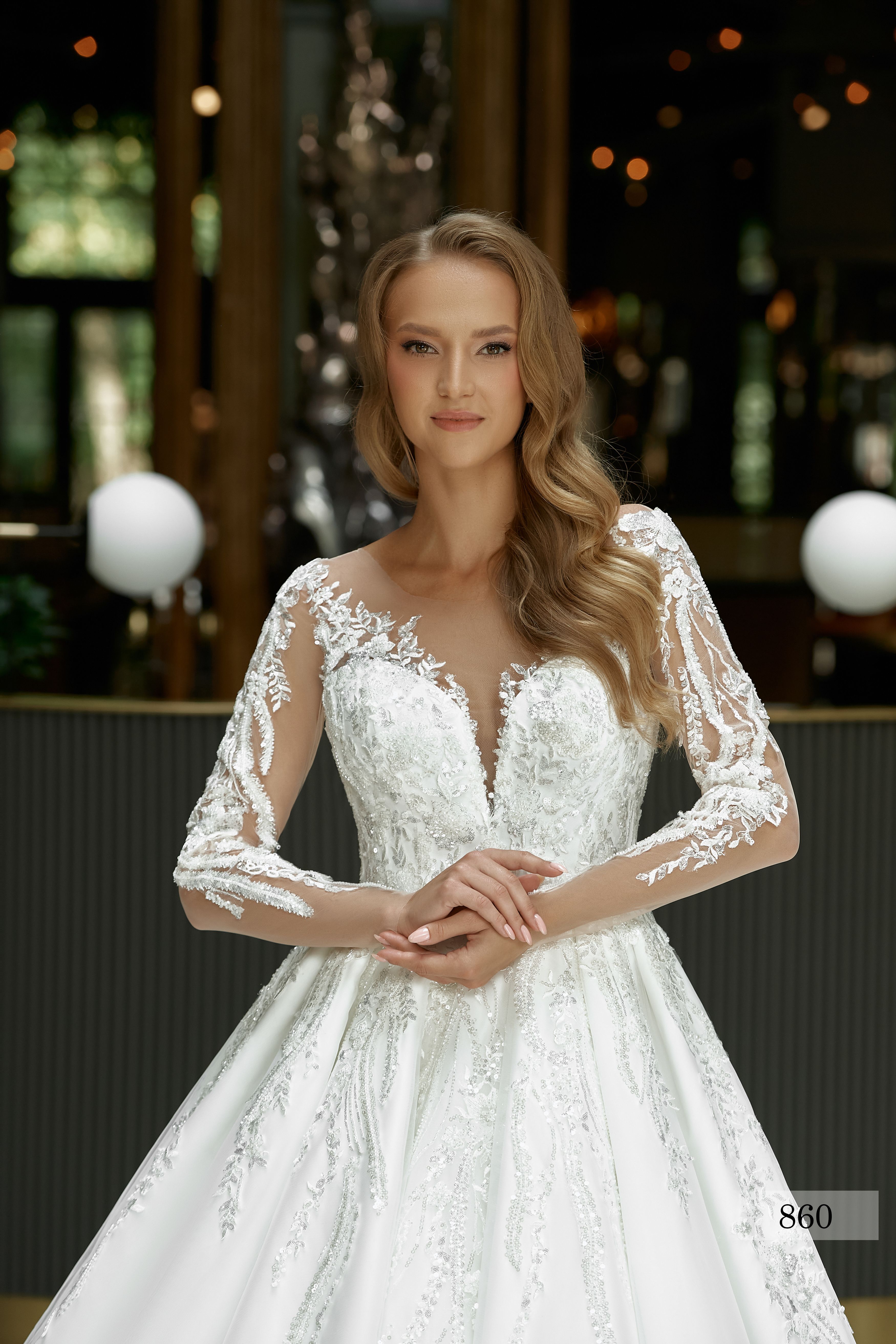 Rochia de mireasă Julieta, model 860, colecția Royal Elegance