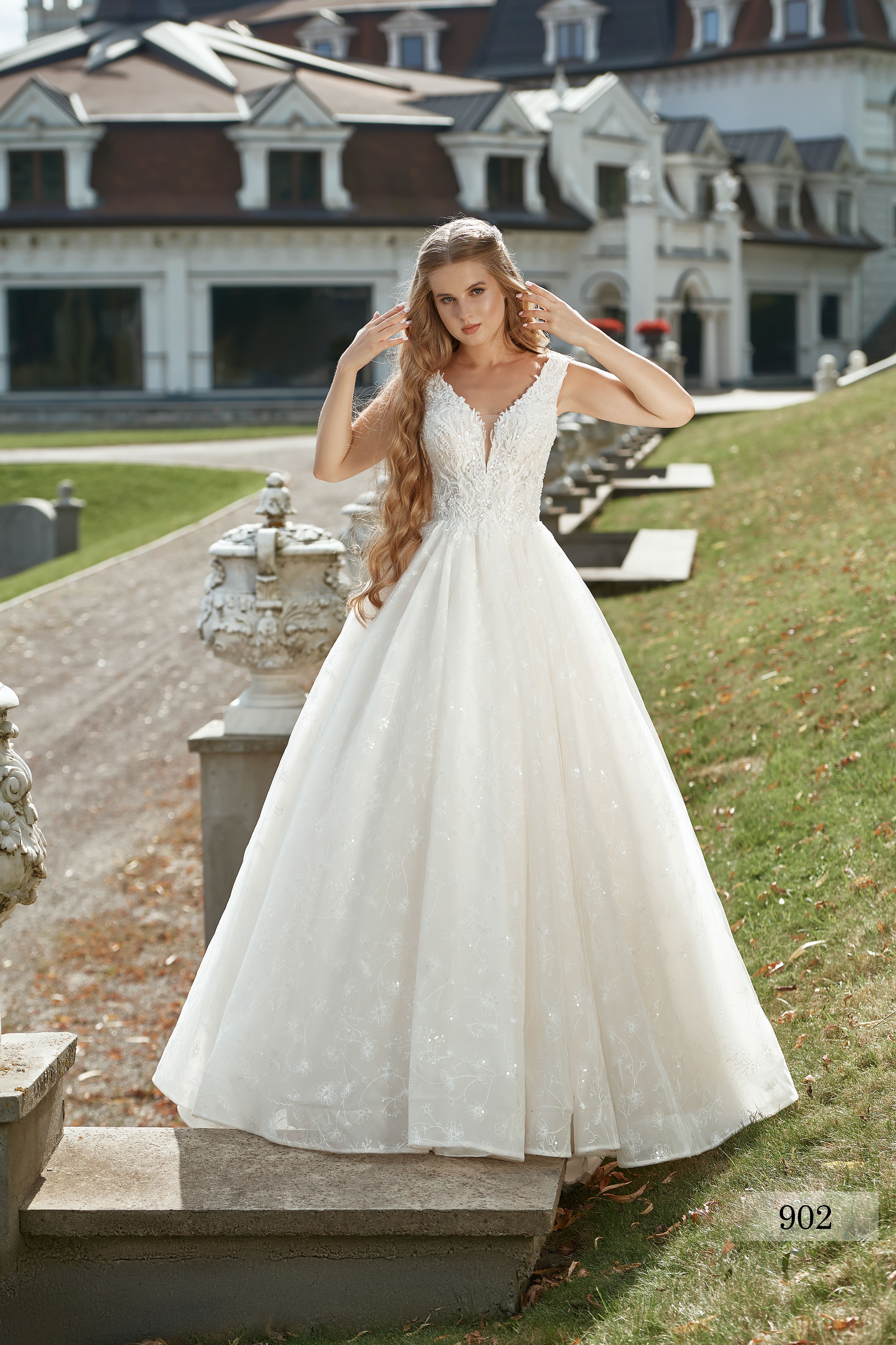 Rochia de mireasă Octavia, model 902, colecția Soft Beauty