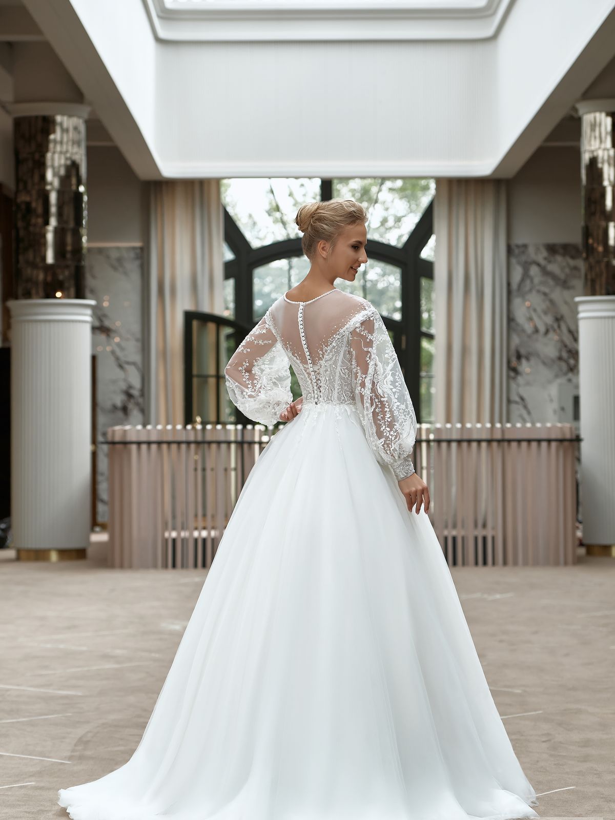 Rochia de mireasă Leona, model 865, colecția Royal Elegance