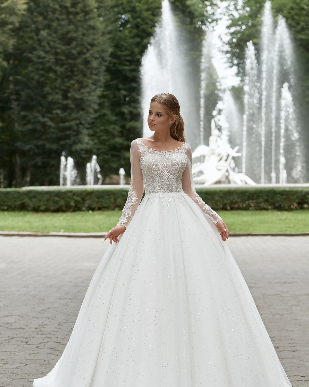 Rochia de mireasă Monica, model 893, colecția Royal Elegance
