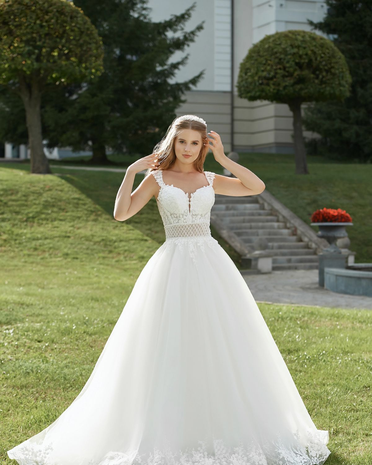 Rochia de mireasă Nora, model 901, colecția Soft Beauty