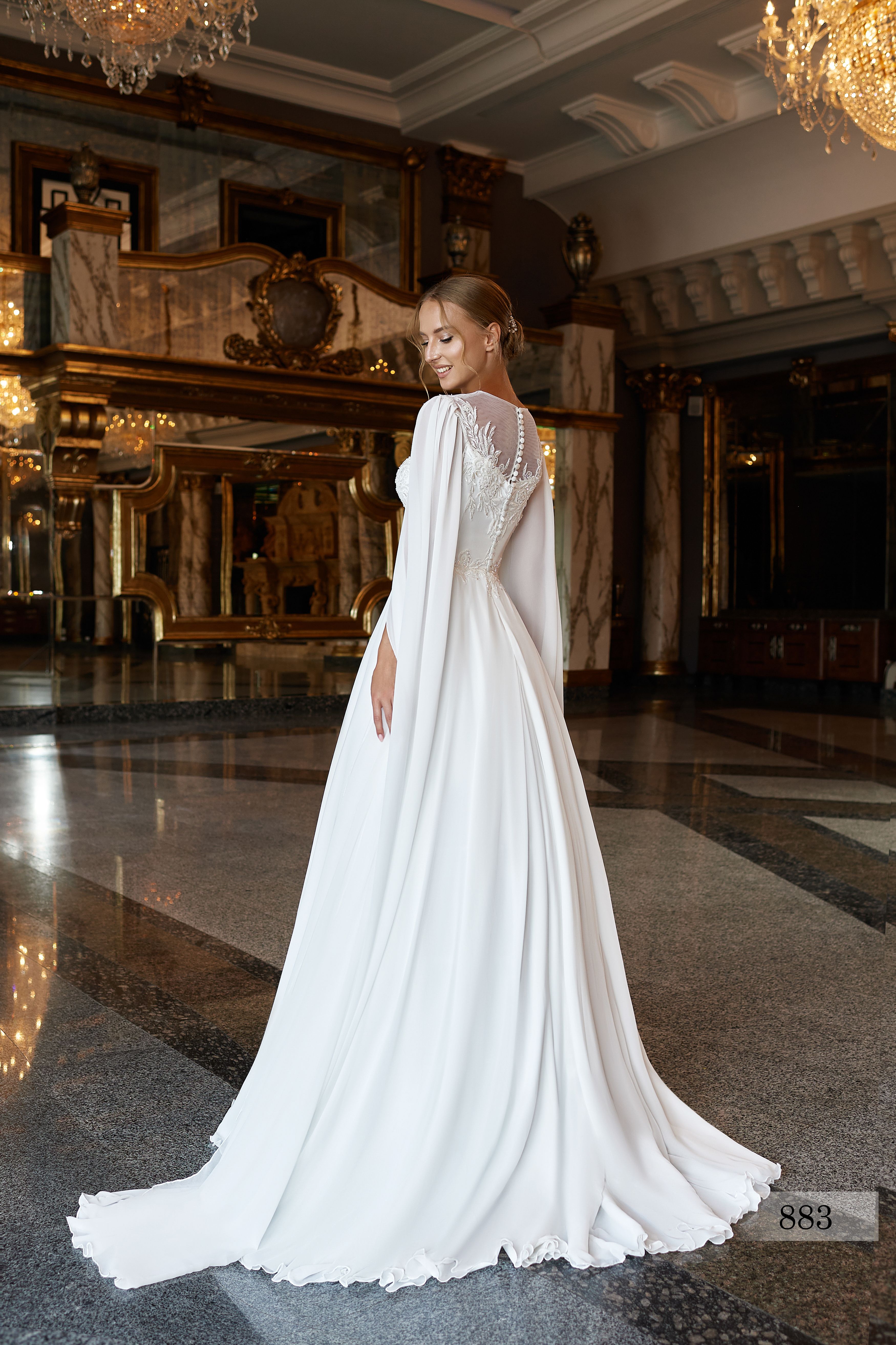 Rochia de mireasă Mariana, model 883, colecția Royal Elegance