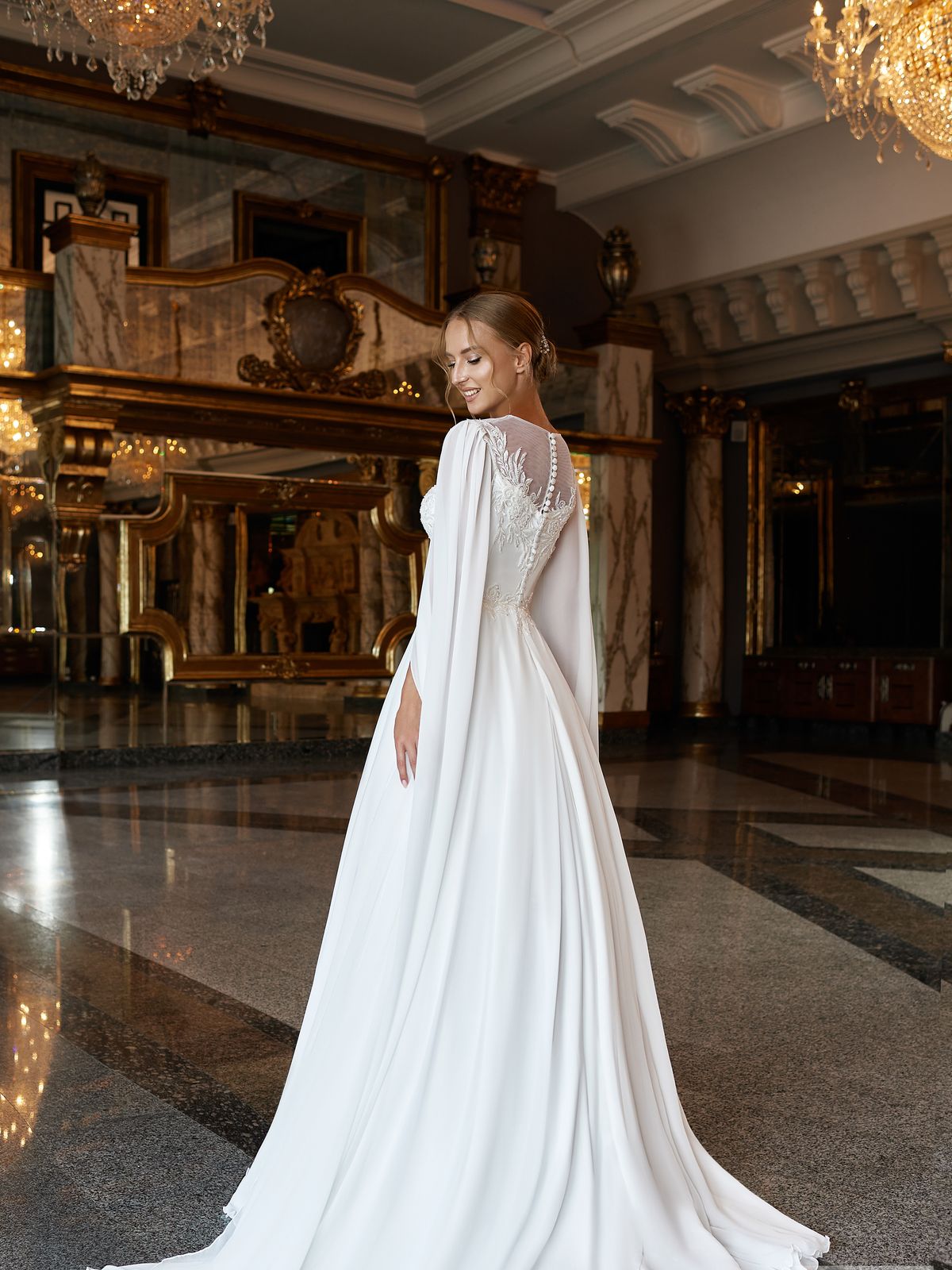 Rochia de mireasă Mariana, model 883, colecția Royal Elegance