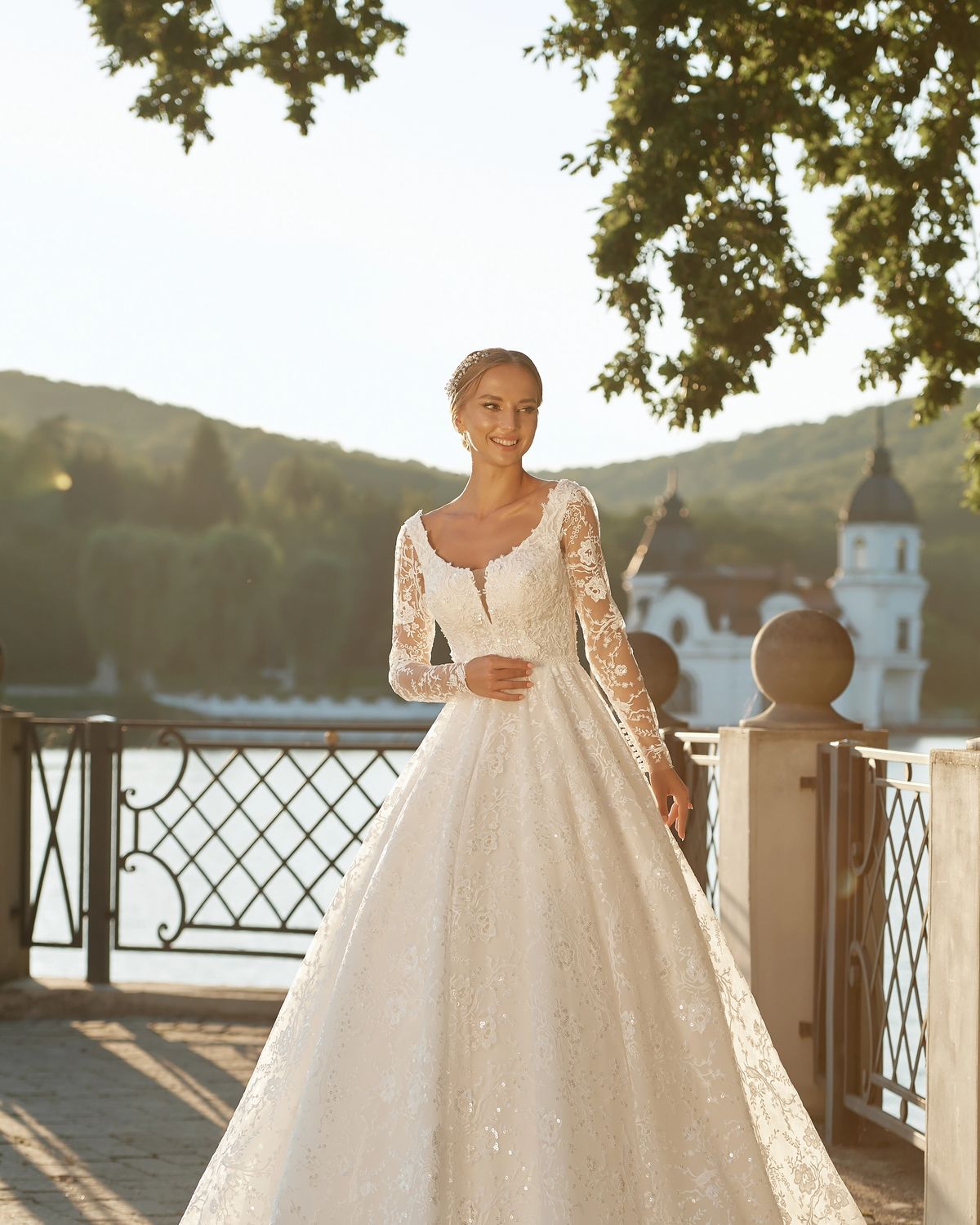 Rochia de mireasă Ivona, model 857, colecția Royal Elegance