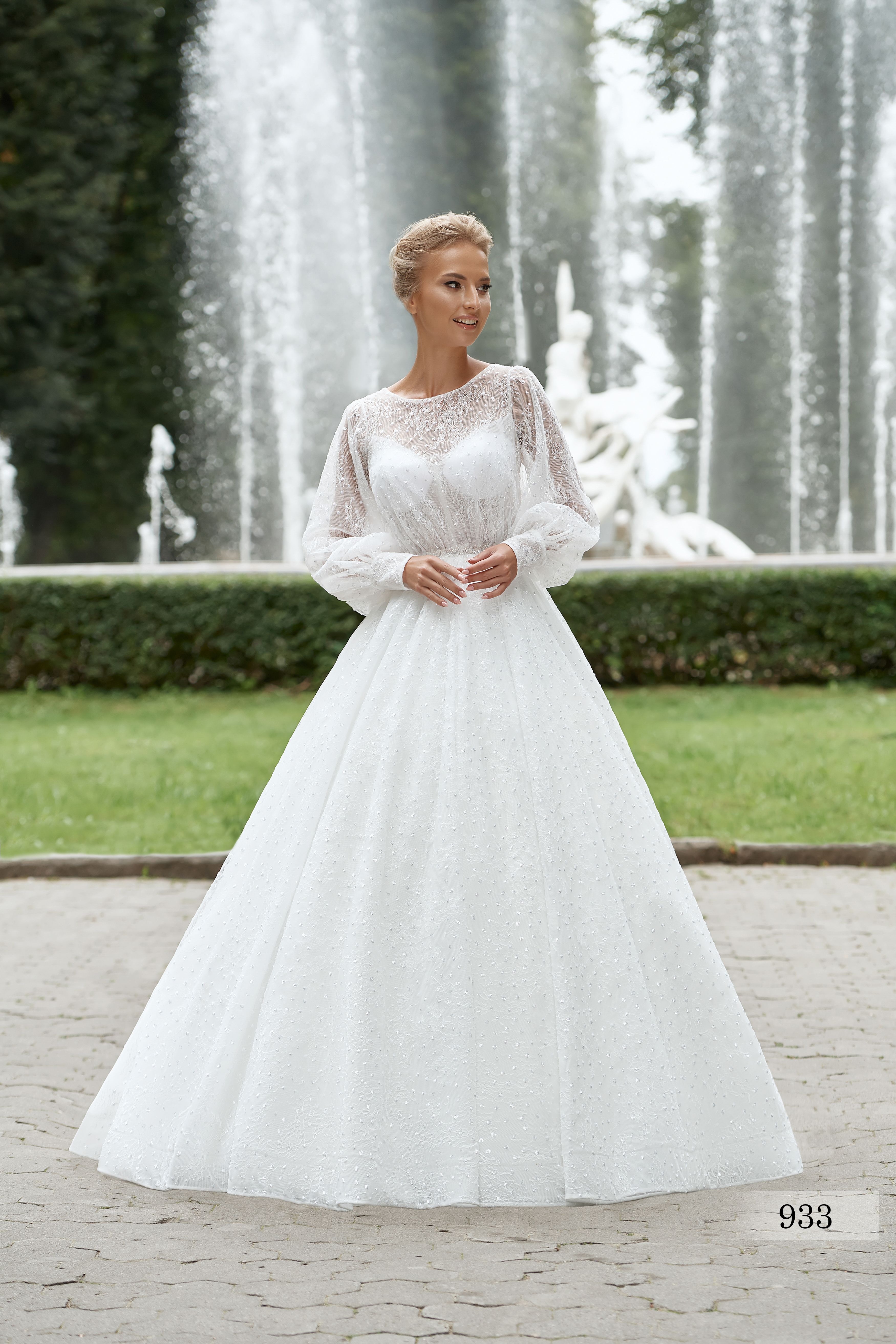 Rochia de mireasă Teodora, model 933, colecția Soft Beauty