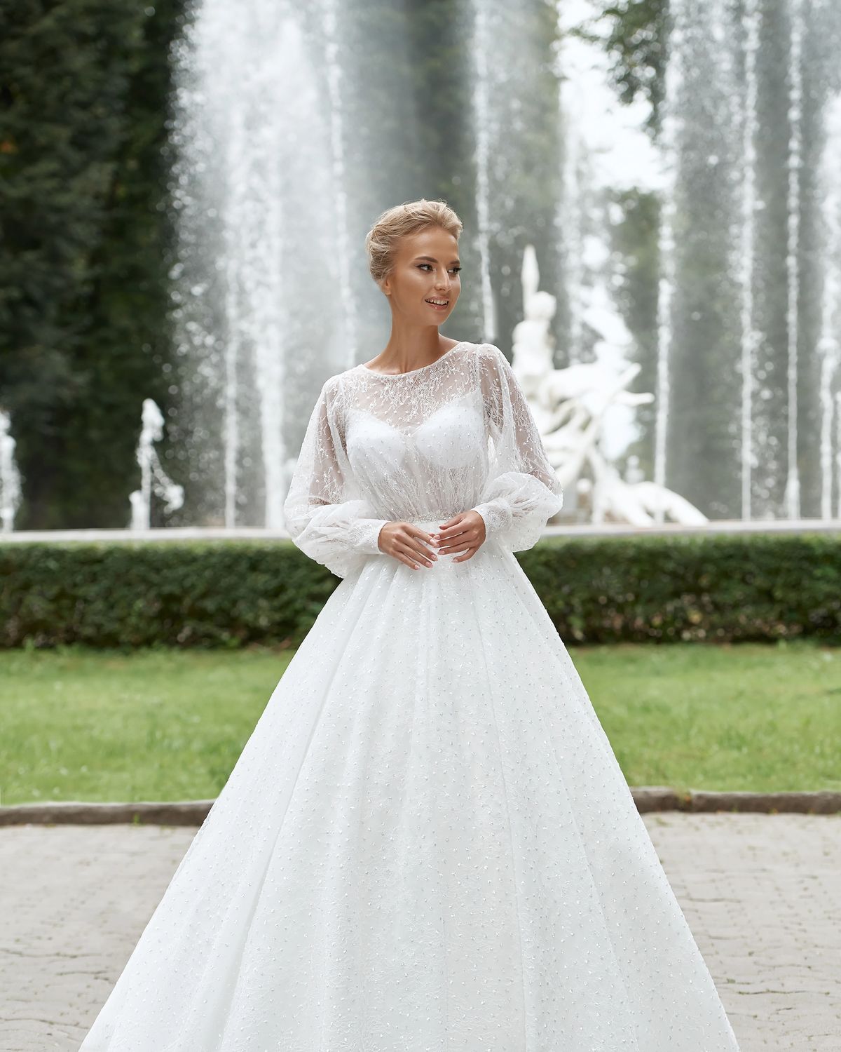 Rochia de mireasă Teodora, model 933, colecția Soft Beauty