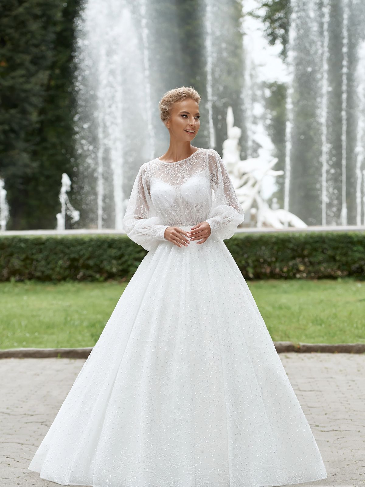 Rochia de mireasă Teodora, model 933, colecția Soft Beauty