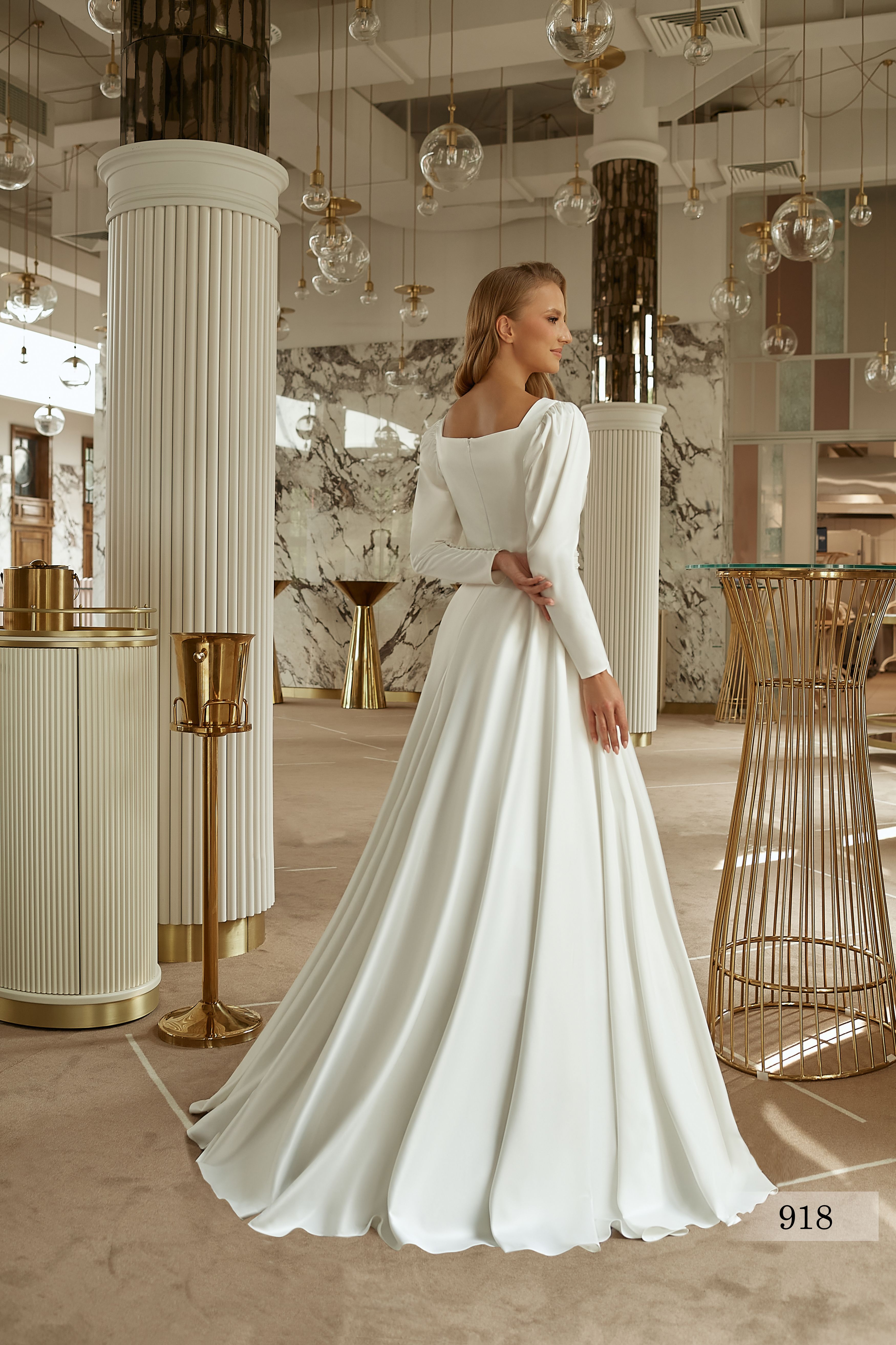 Rochia de mireasă Sanda, model 918, colecția Soft Beauty
