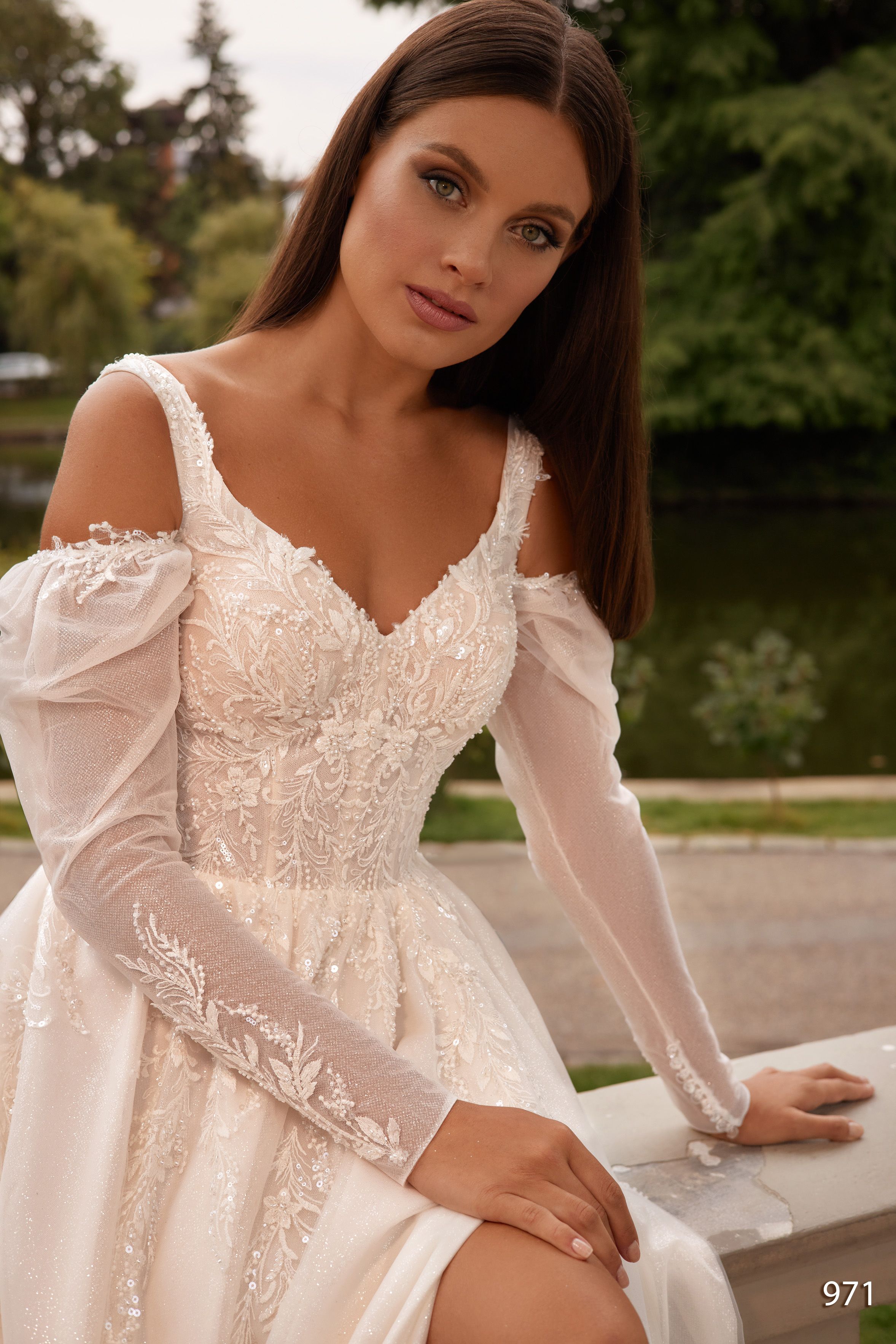 Rochia de mireasă Felicia, model 971, colecția Sunshine