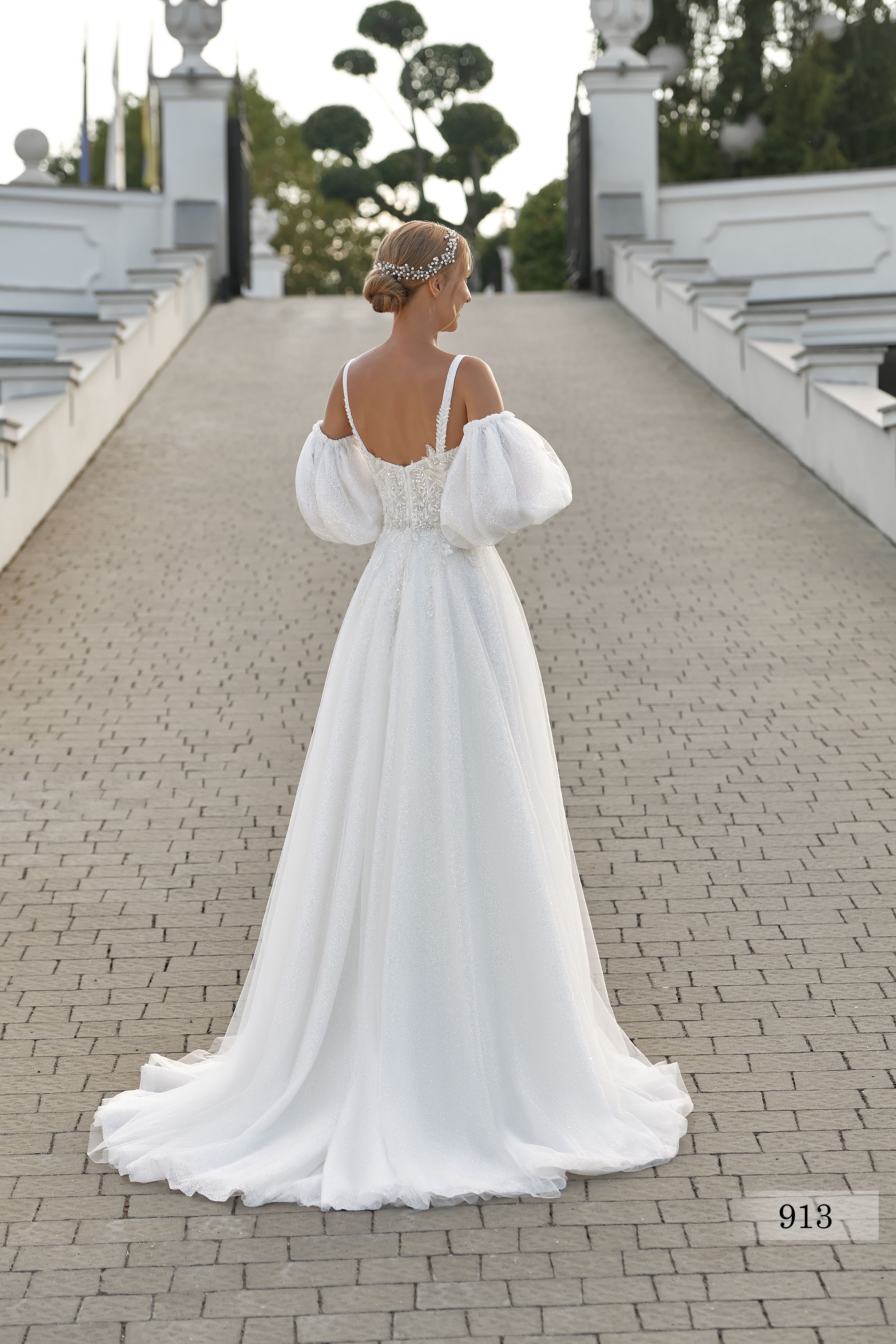 Rochia de mireasă Rosalia, model 913, colecția Soft Beauty