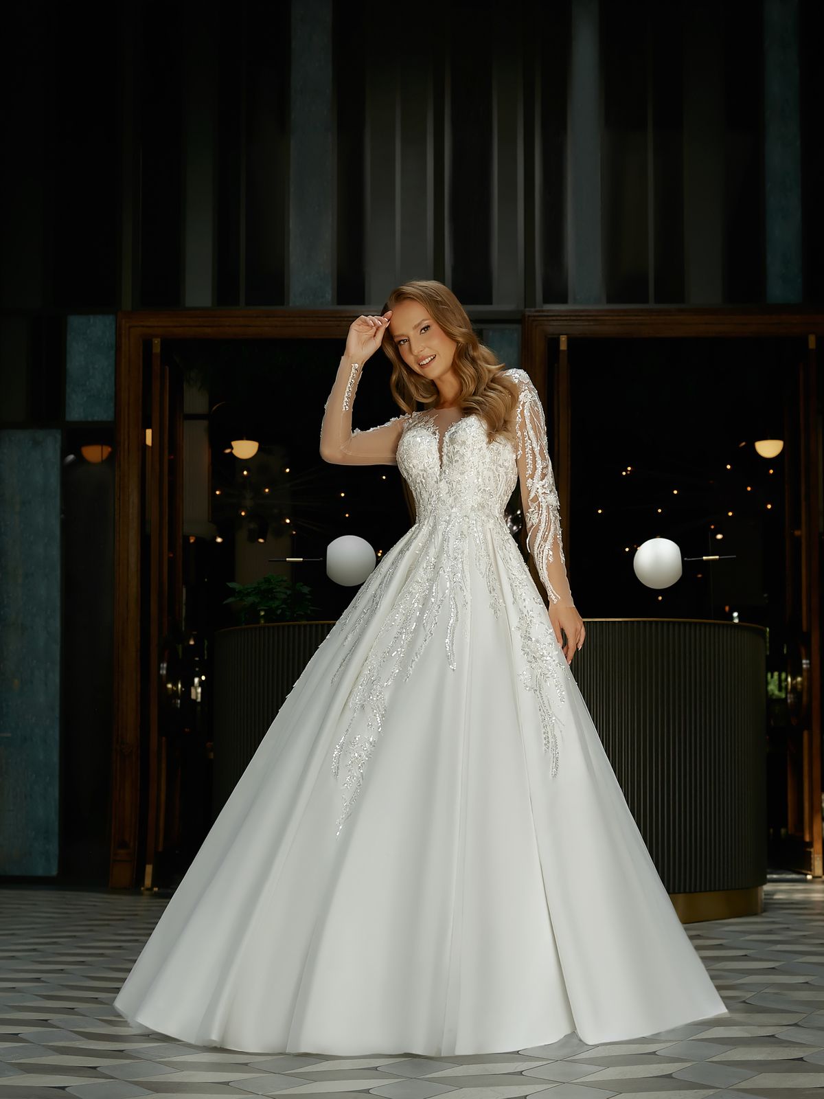 Rochia de mireasă Julieta, model 860, colecția Royal Elegance
