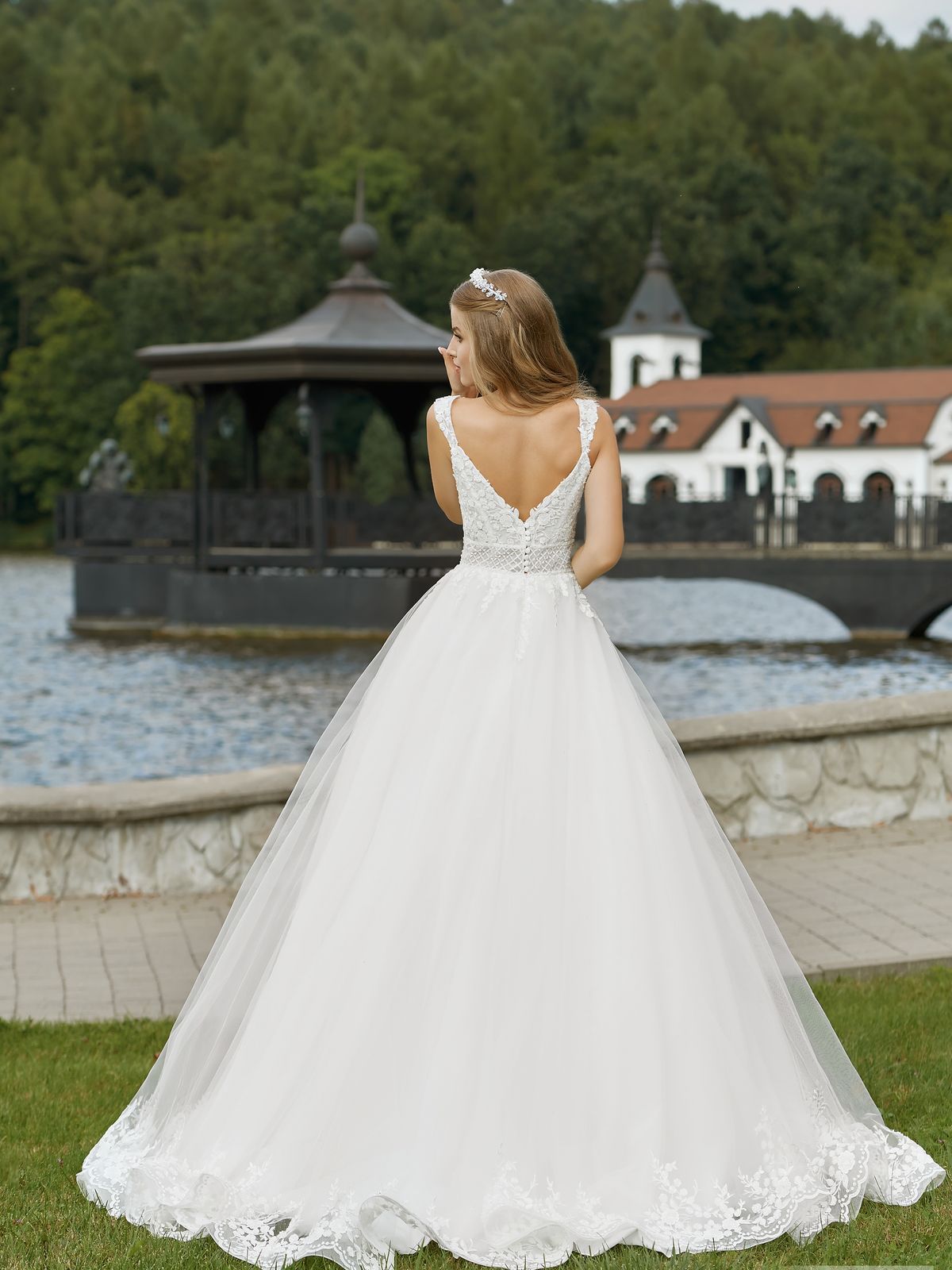 Rochia de mireasă Nora, model 901, colecția Soft Beauty
