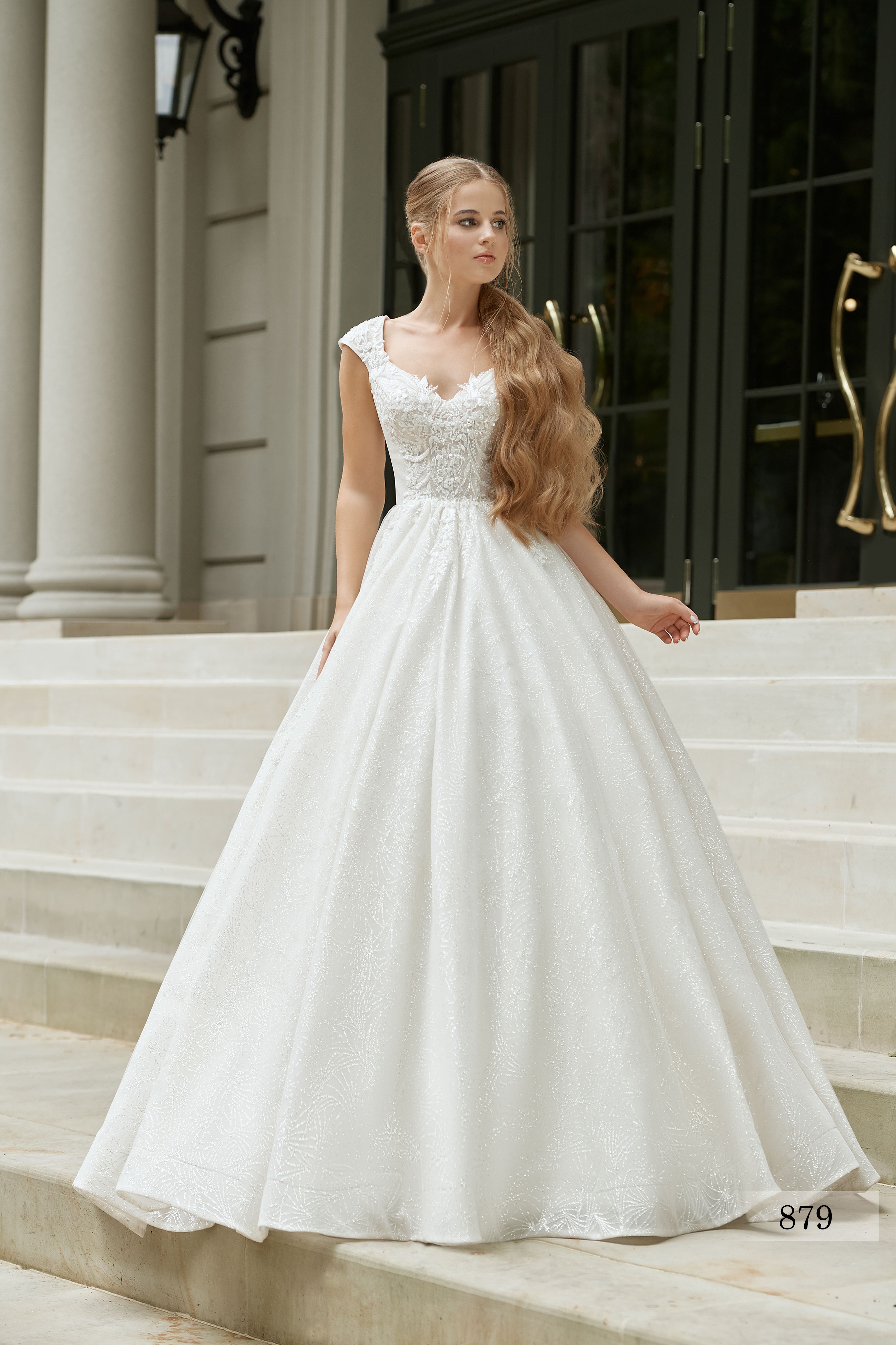 Rochia de mireasă Malina, model 879, colecția Royal Elegance