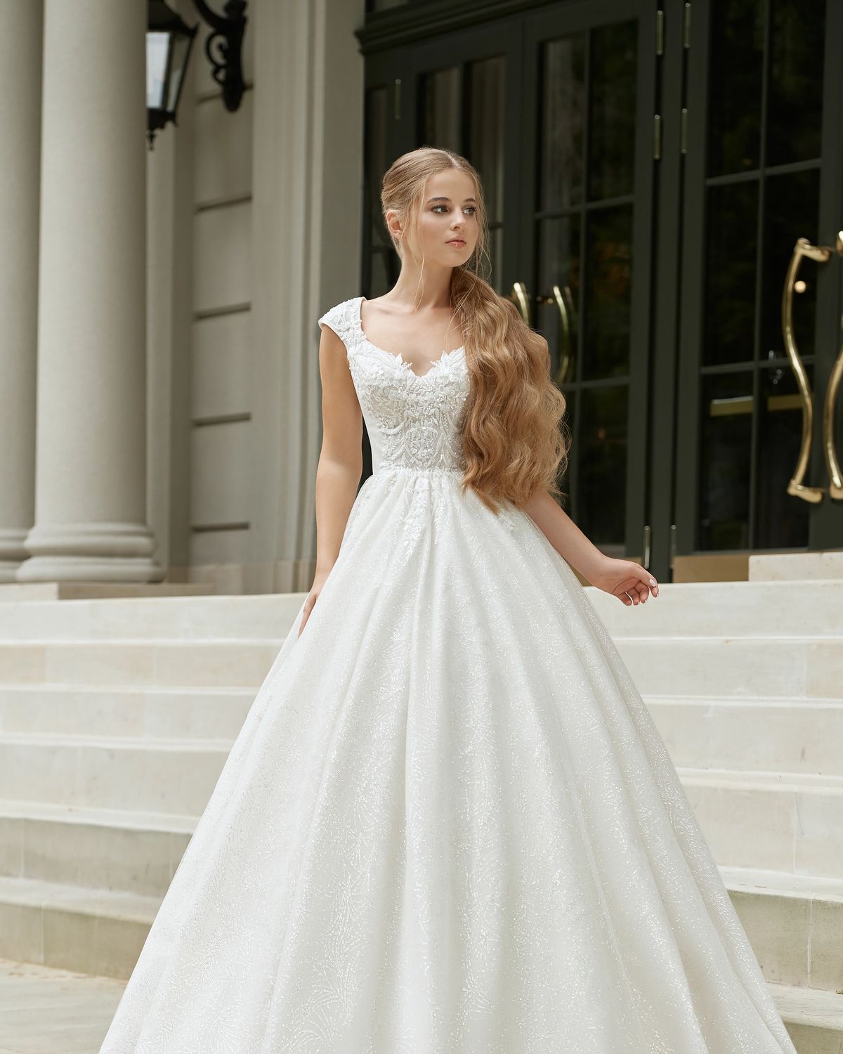 Rochia de mireasă Malina, model 879, colecția Royal Elegance