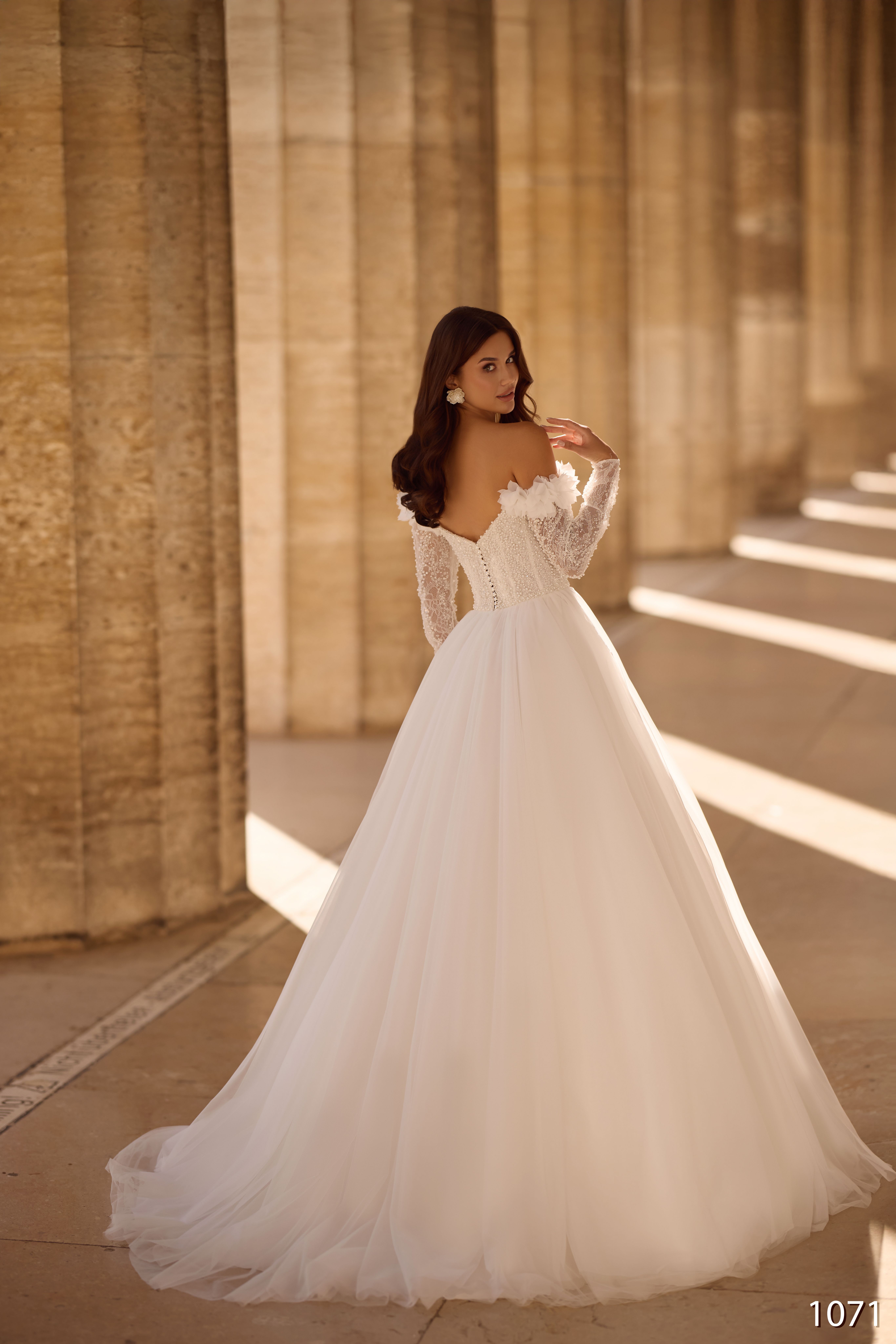 Rochia de mireasă Daniela, model 1071, colecția Performance