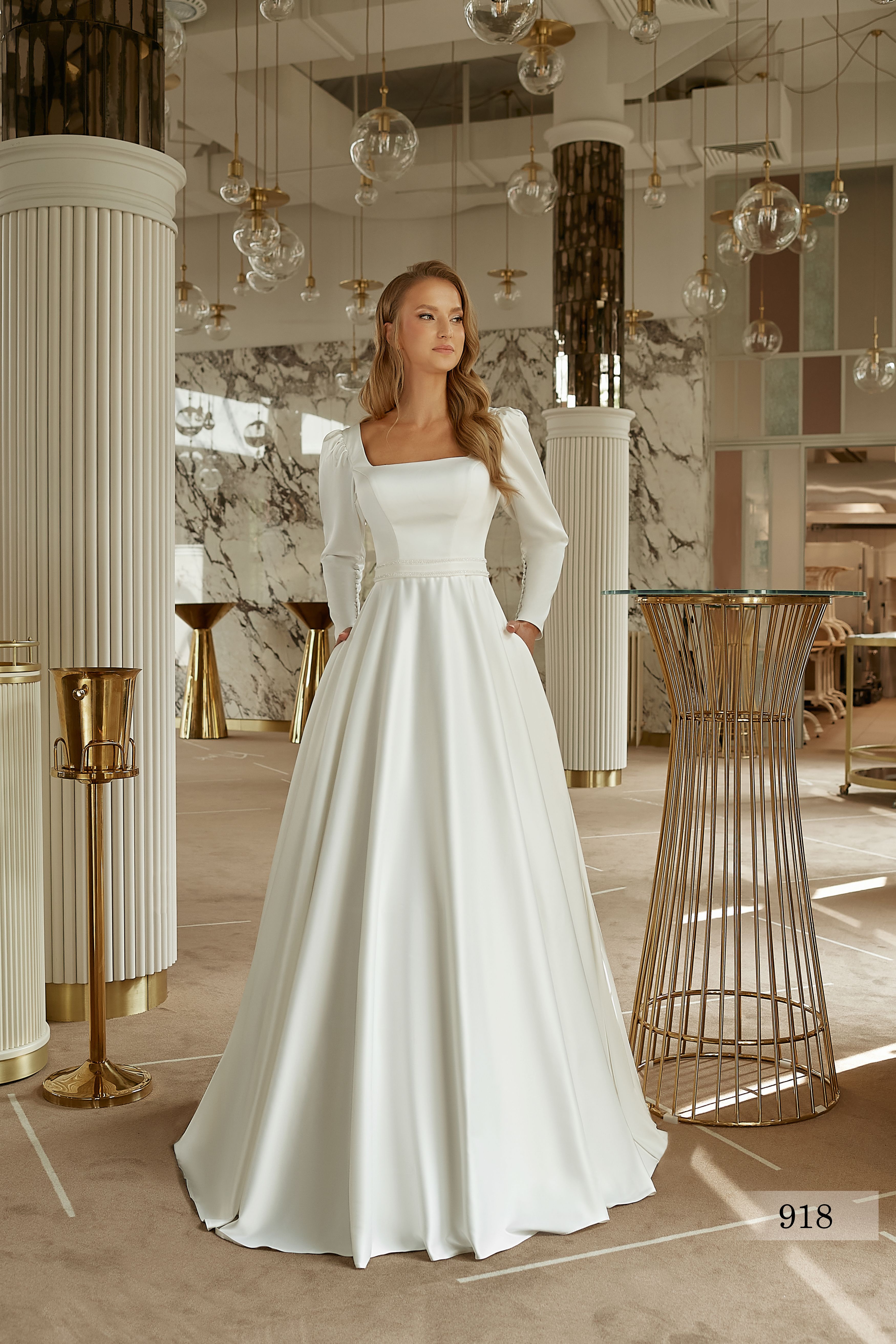 Rochia de mireasă Sanda, model 918, colecția Soft Beauty