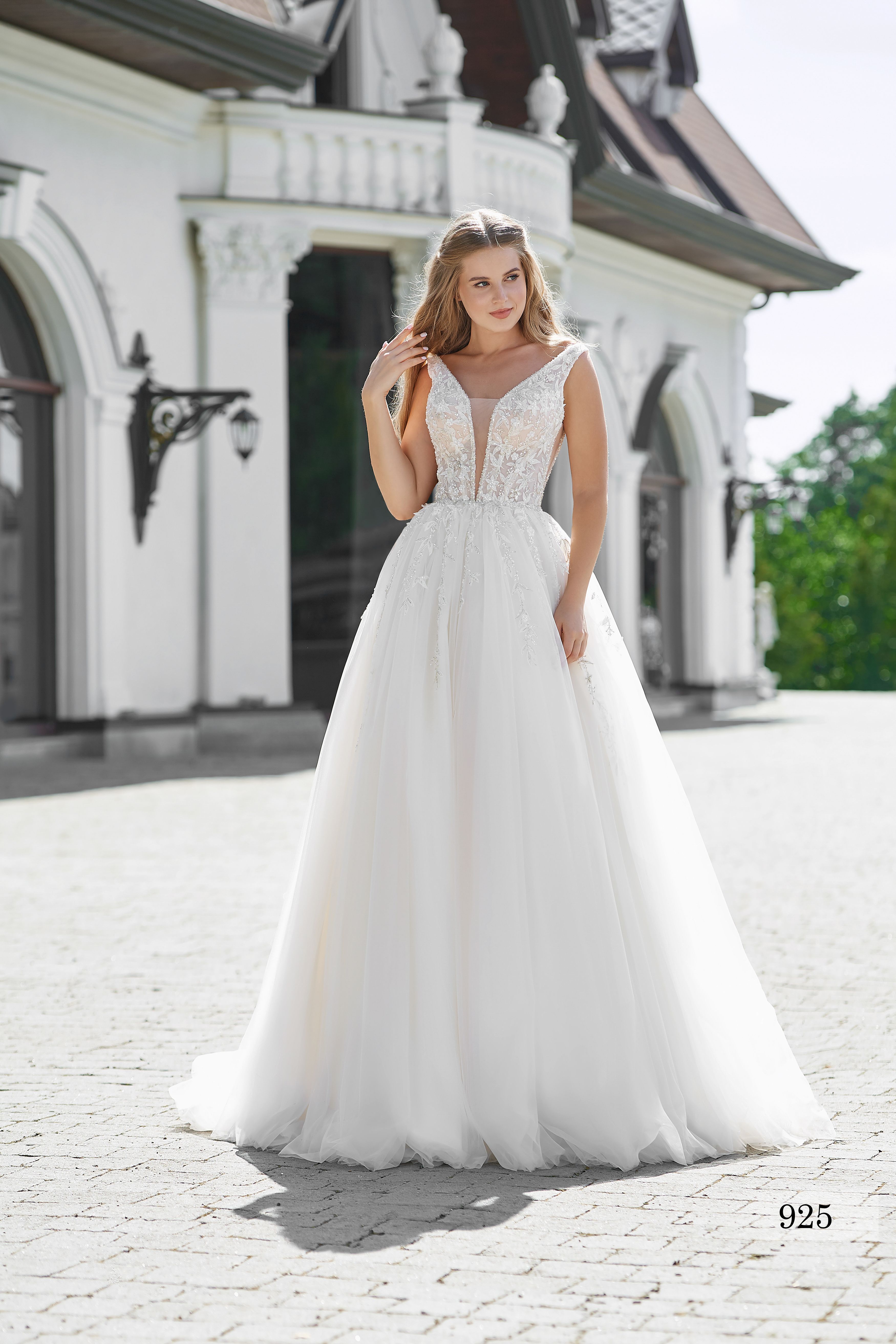 Rochia de mireasă Smaranda, model 925, colecția Soft Beauty