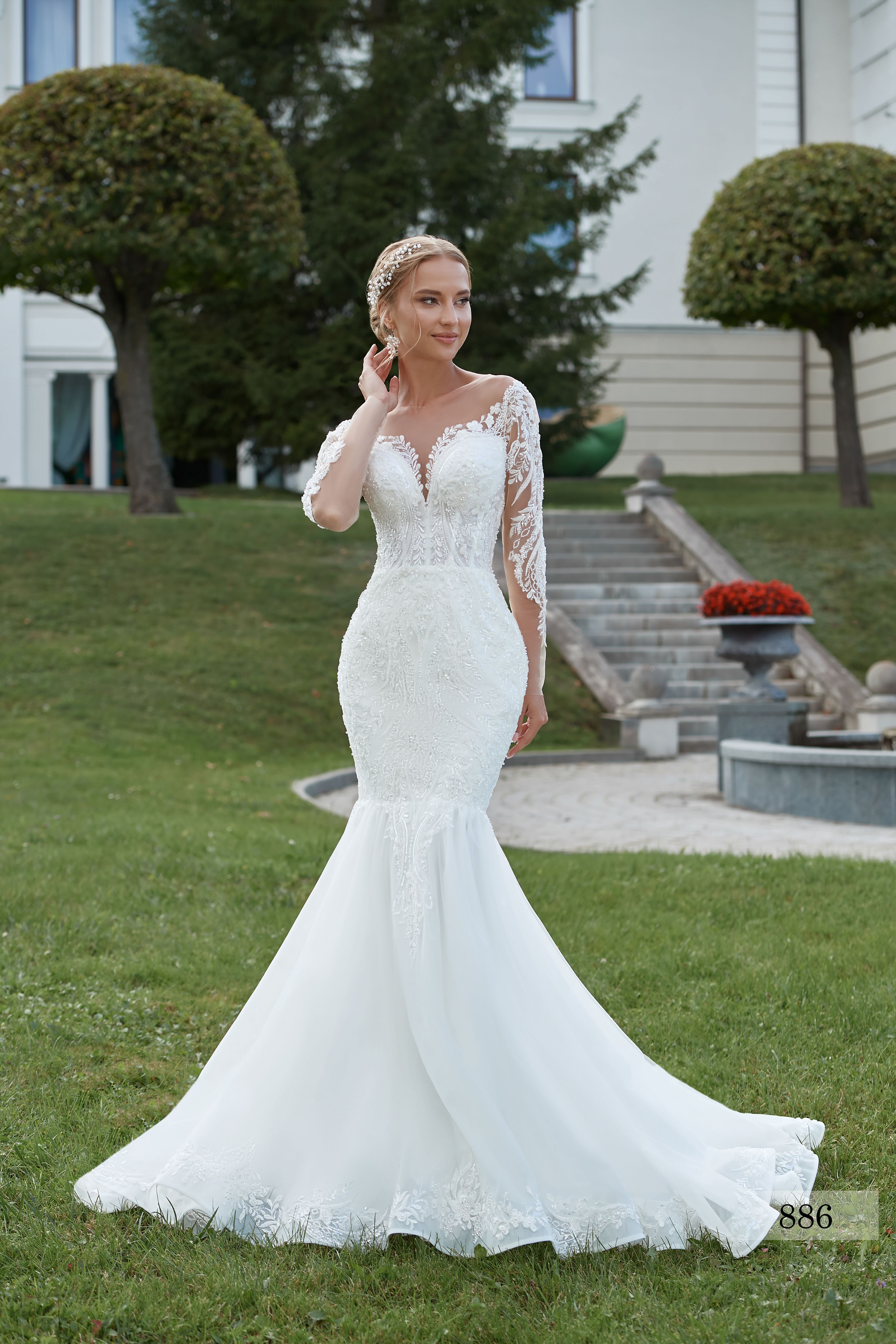 Rochia de mireasă Melania, model 886, colecția Royal Elegance