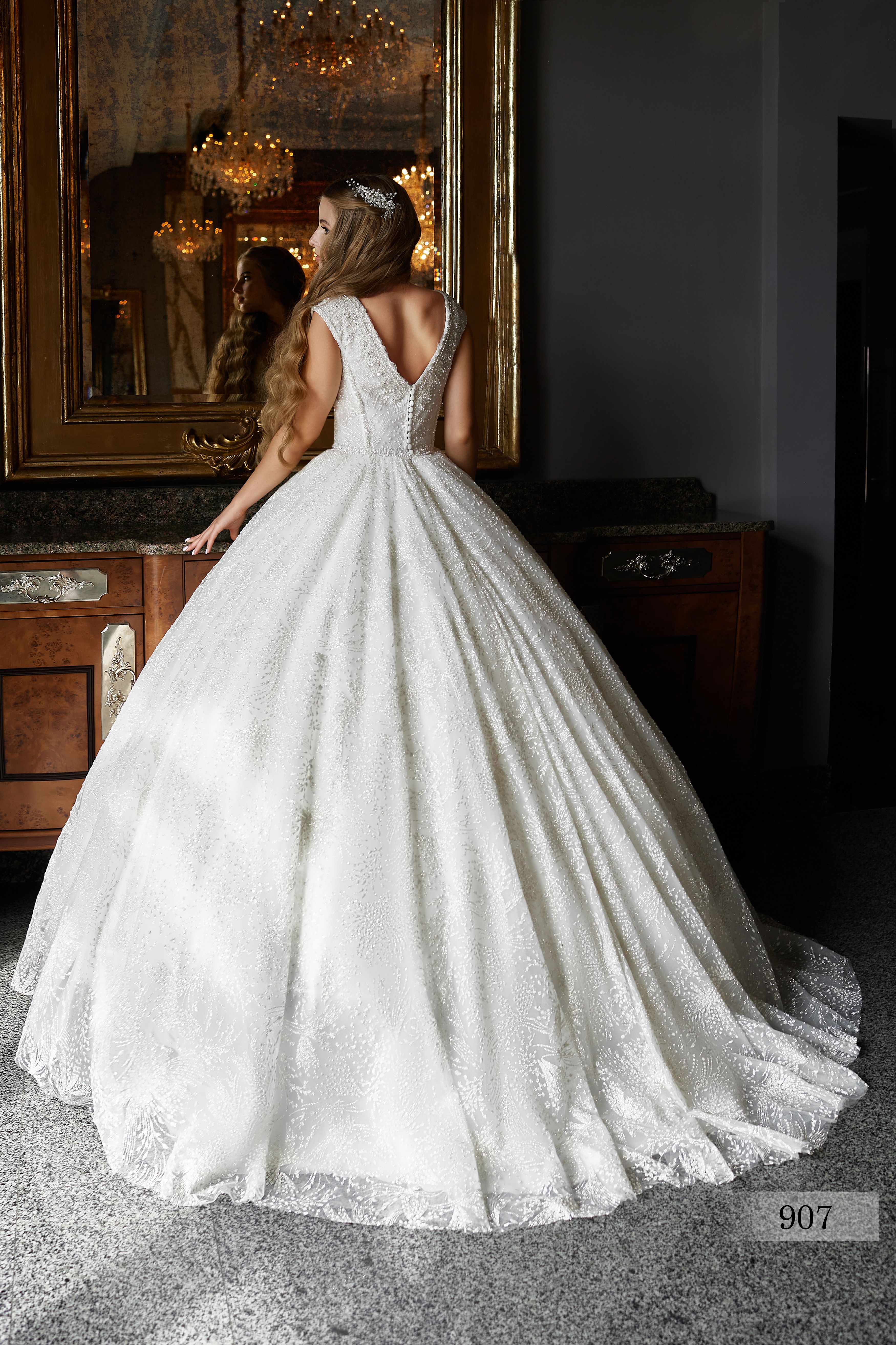 Rochia de mireasă Penelope, model 907, colecția Soft Beauty