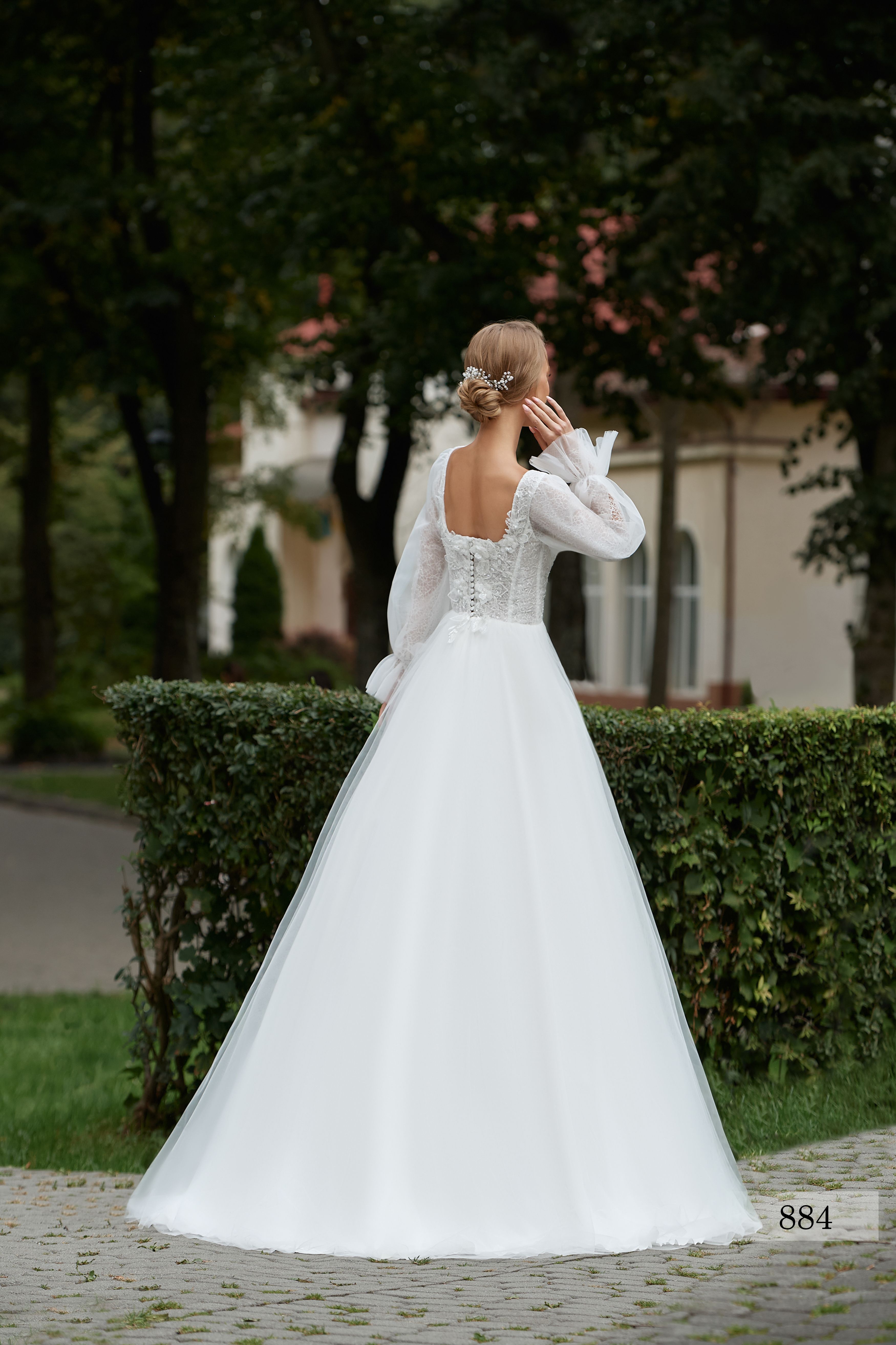 Rochia de mireasă Marina, model 884, colecția Royal Elegance