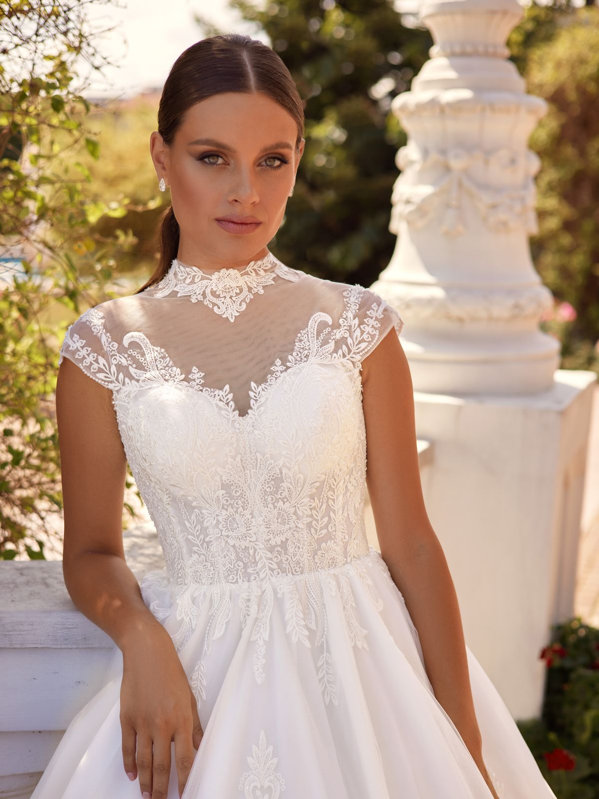 Rochia de mireasă Yasmina, model 947, colecția Sunshine