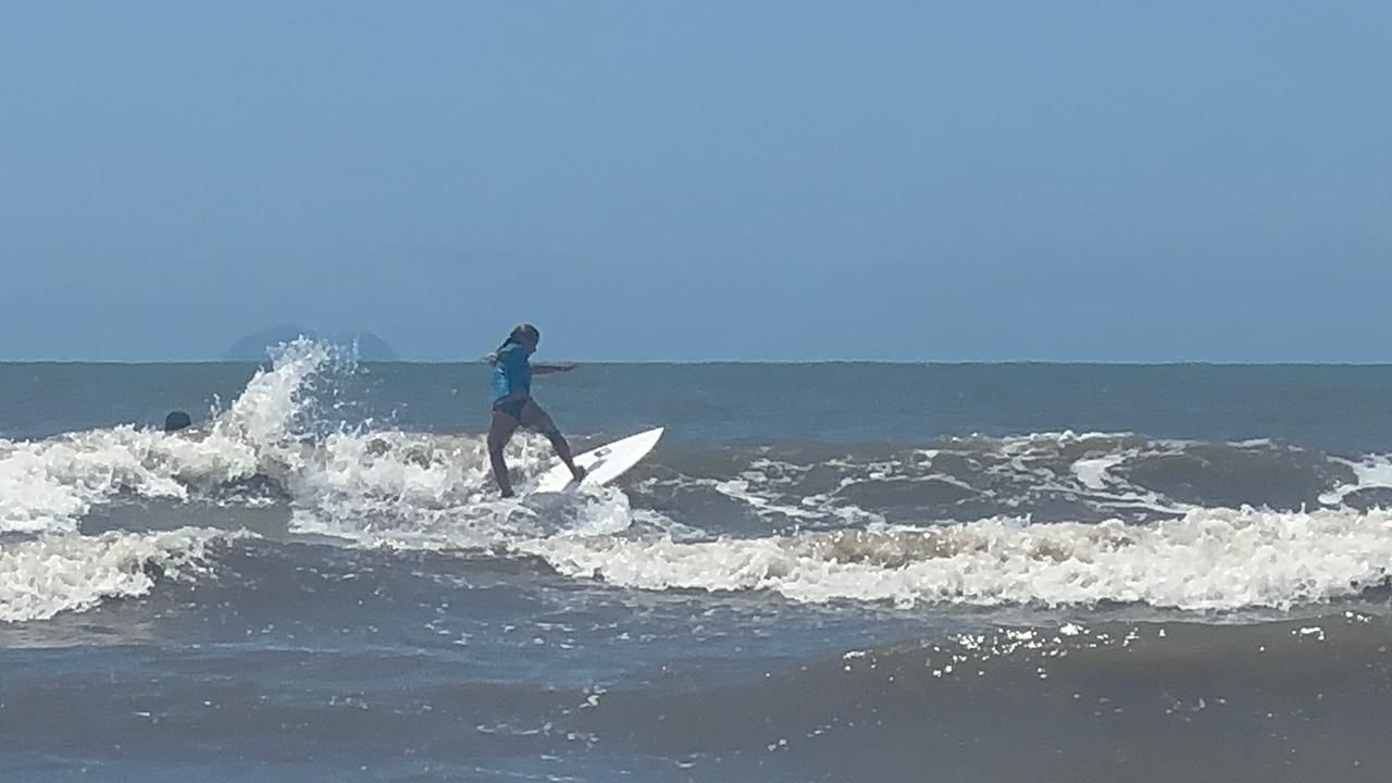 Lara Brazolin | Surfista