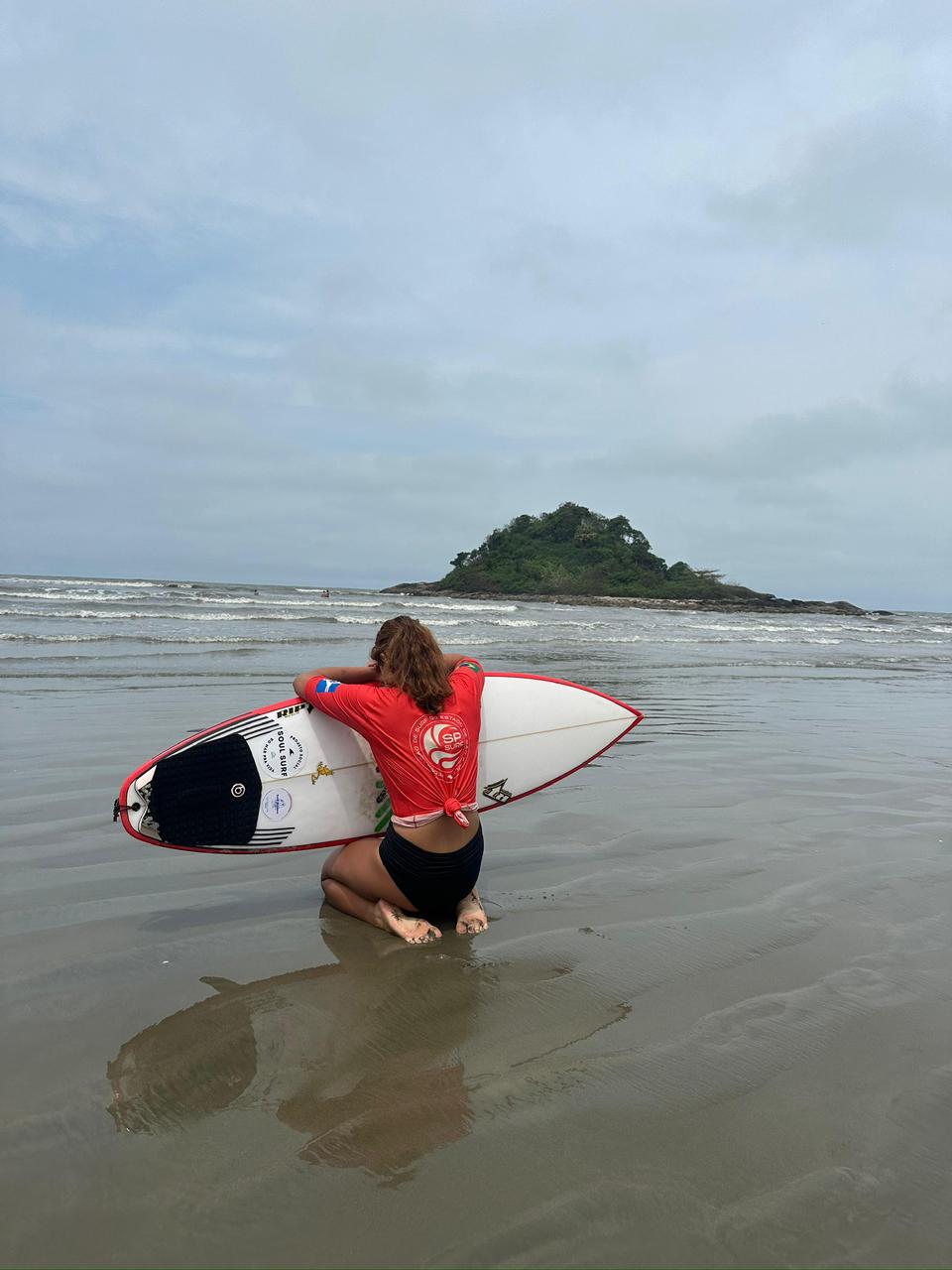 Lara Brazolin | Surfista