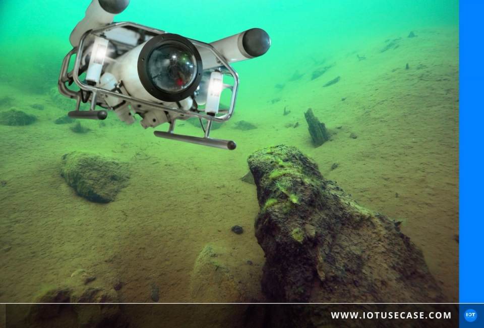 Underwater view of a sonar survey with the autonomous Sonobot survey robot from EvoLogics