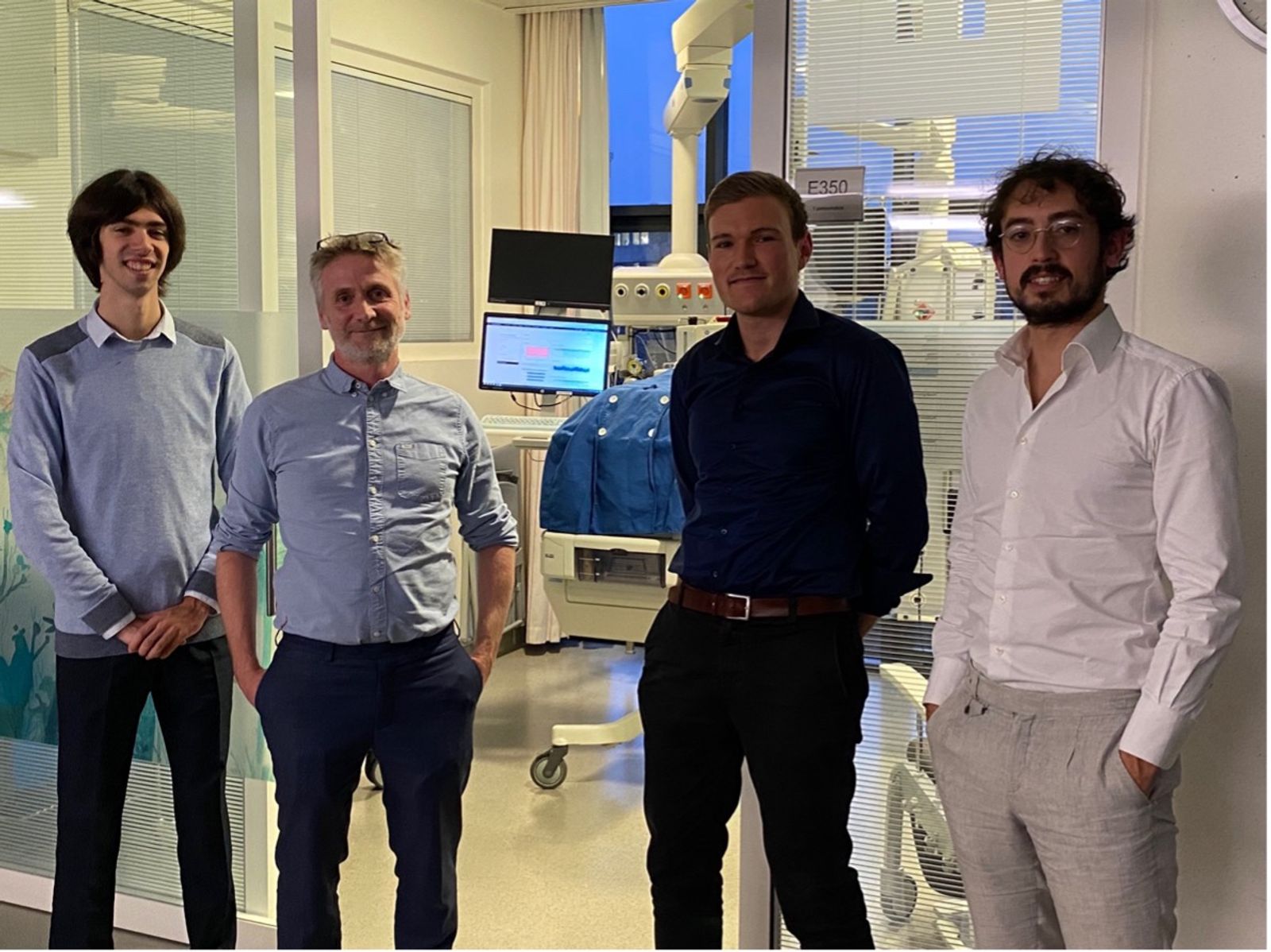 Jolan Depeter (lead software developer), David Van Laere (CEO) from Innocens, Tobias Mühlnikel (CPO & CTO Edge Business Unit) from Portainer.io and Charlie Beirnaert (CTO) from Innocens
