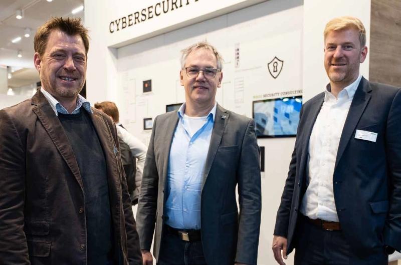 Tim Hommerich und Gerald Püschel, Hard- und Softwareentwicklung bei Schottel und Jens Sparmann
