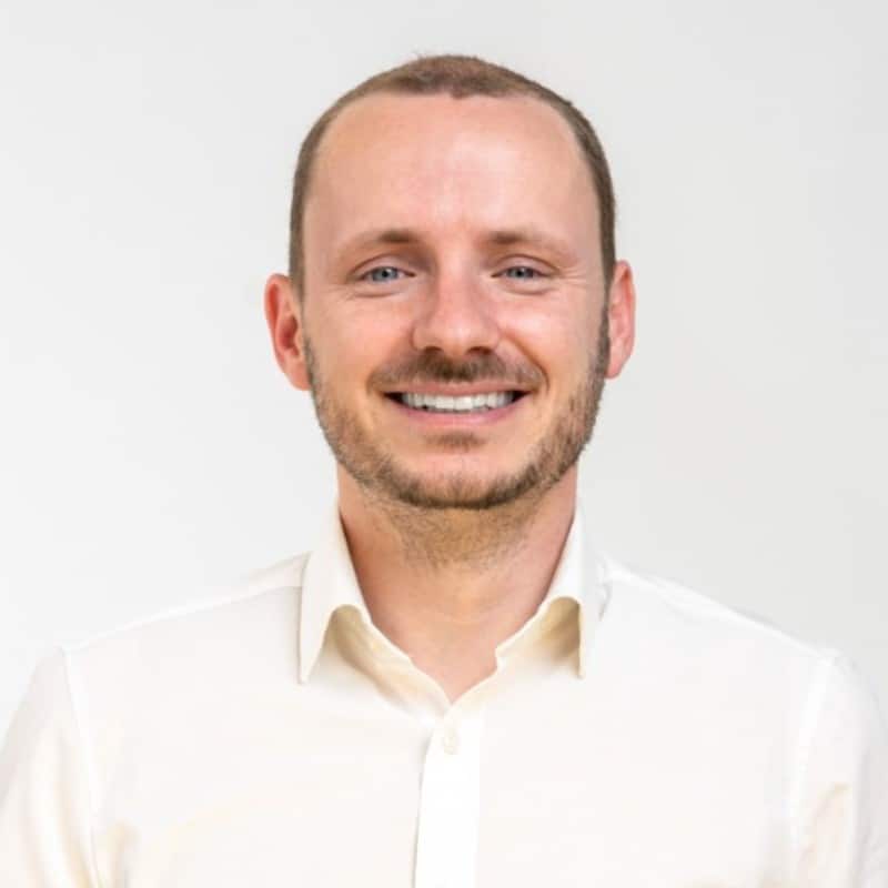 Dr. Sebastian Heger