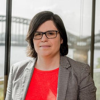 Dr. Adriana Neligan