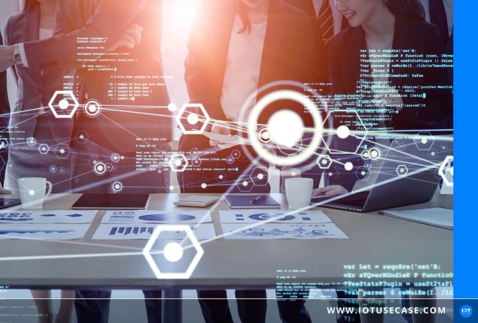 Abstrakte digitale Netzwerkvisualisierung zur agilen Transformation, begleitet durch ITK Engineering