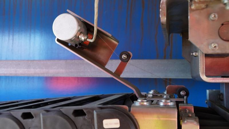 igus i.Sense brake monitor and sensor on container crane trolley with camera sensor
