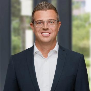 Dr. Christian Mosch
