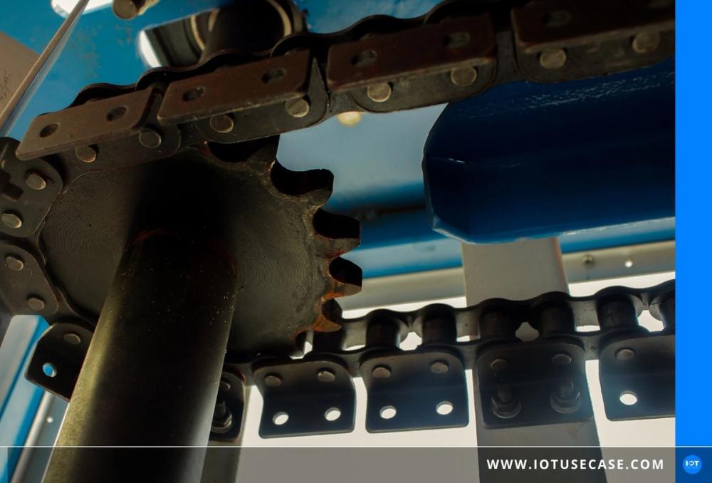 Optimal maintenance timing of conveyor belts thanks to IoT sensors
