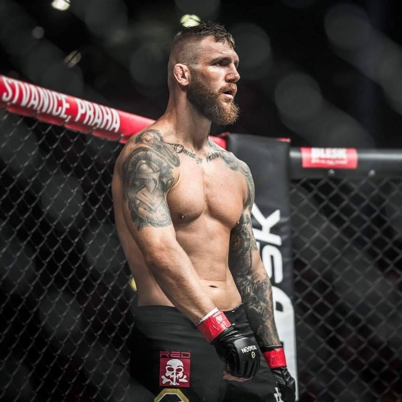 Půjde Pirát sportovní cestou, nebo cestou influencer fightů? 