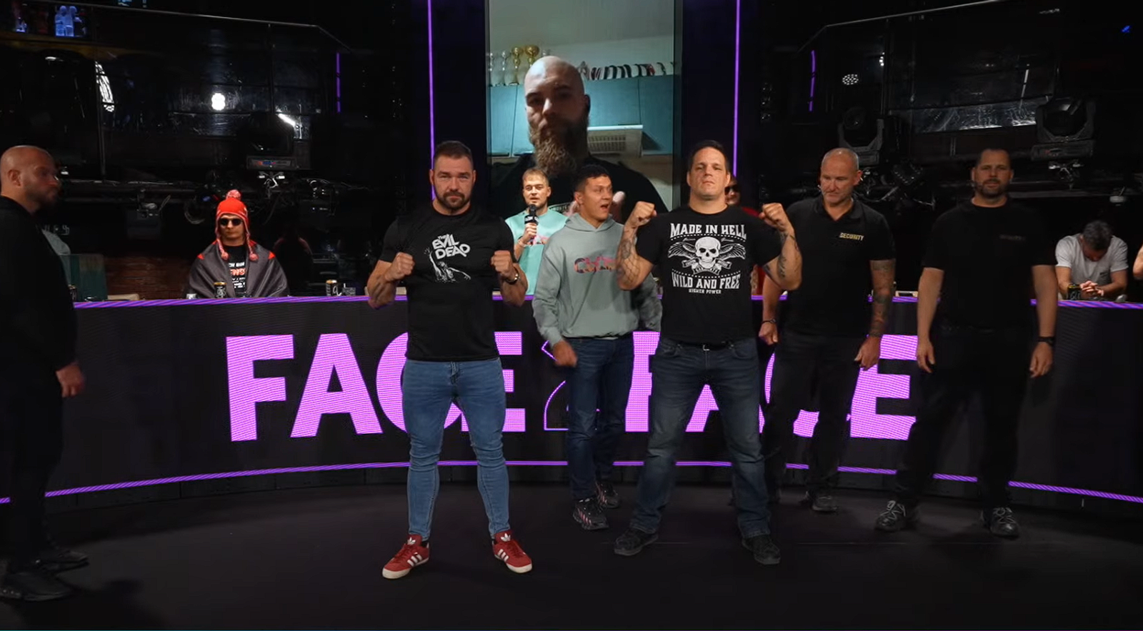Falco a Benda na staredownu